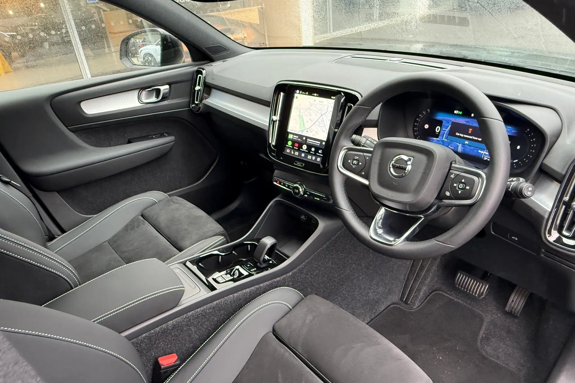 Volvo XC40 thumbnail image number 6