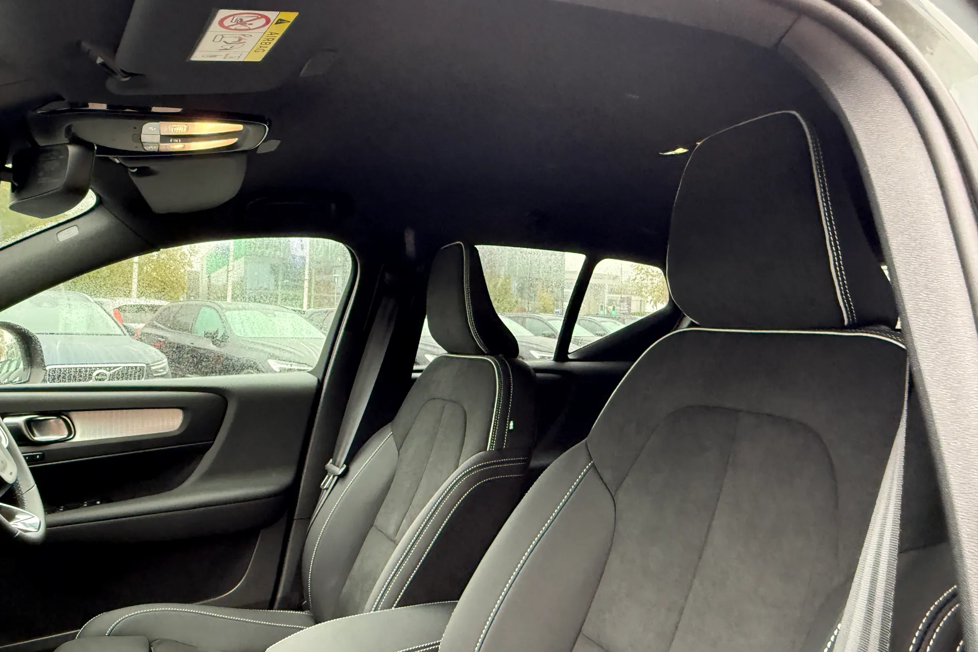 Volvo XC40 thumbnail image number 28