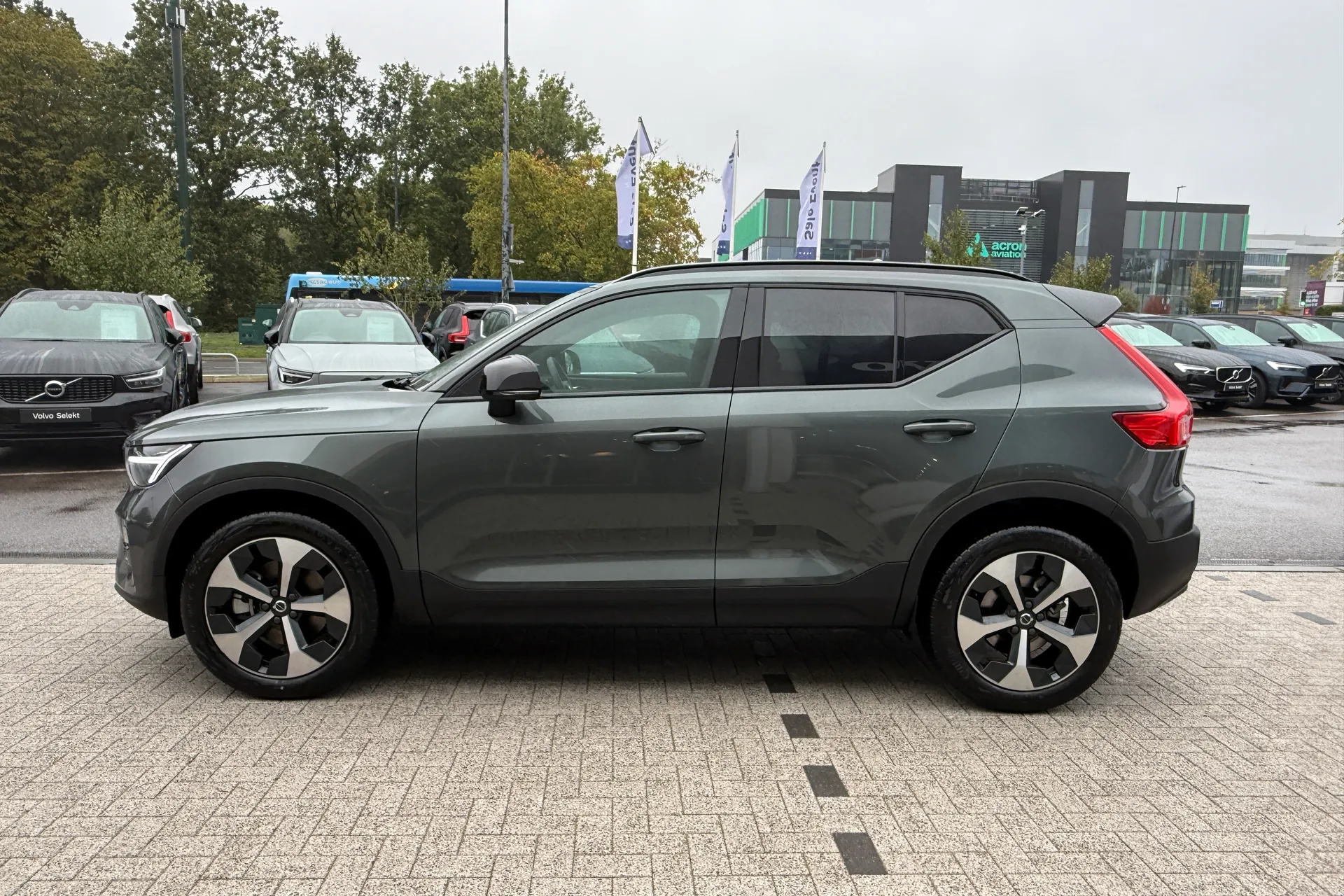 Volvo XC40 thumbnail image number 11
