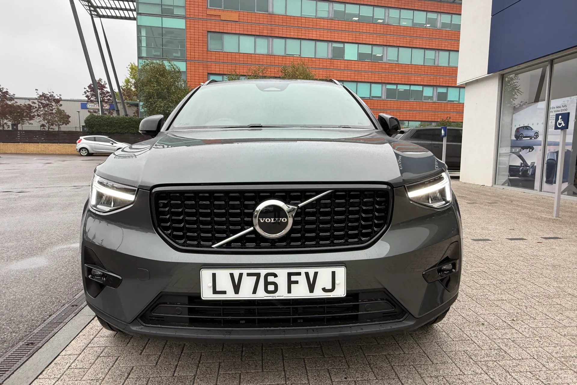 Volvo XC40 thumbnail image number 13