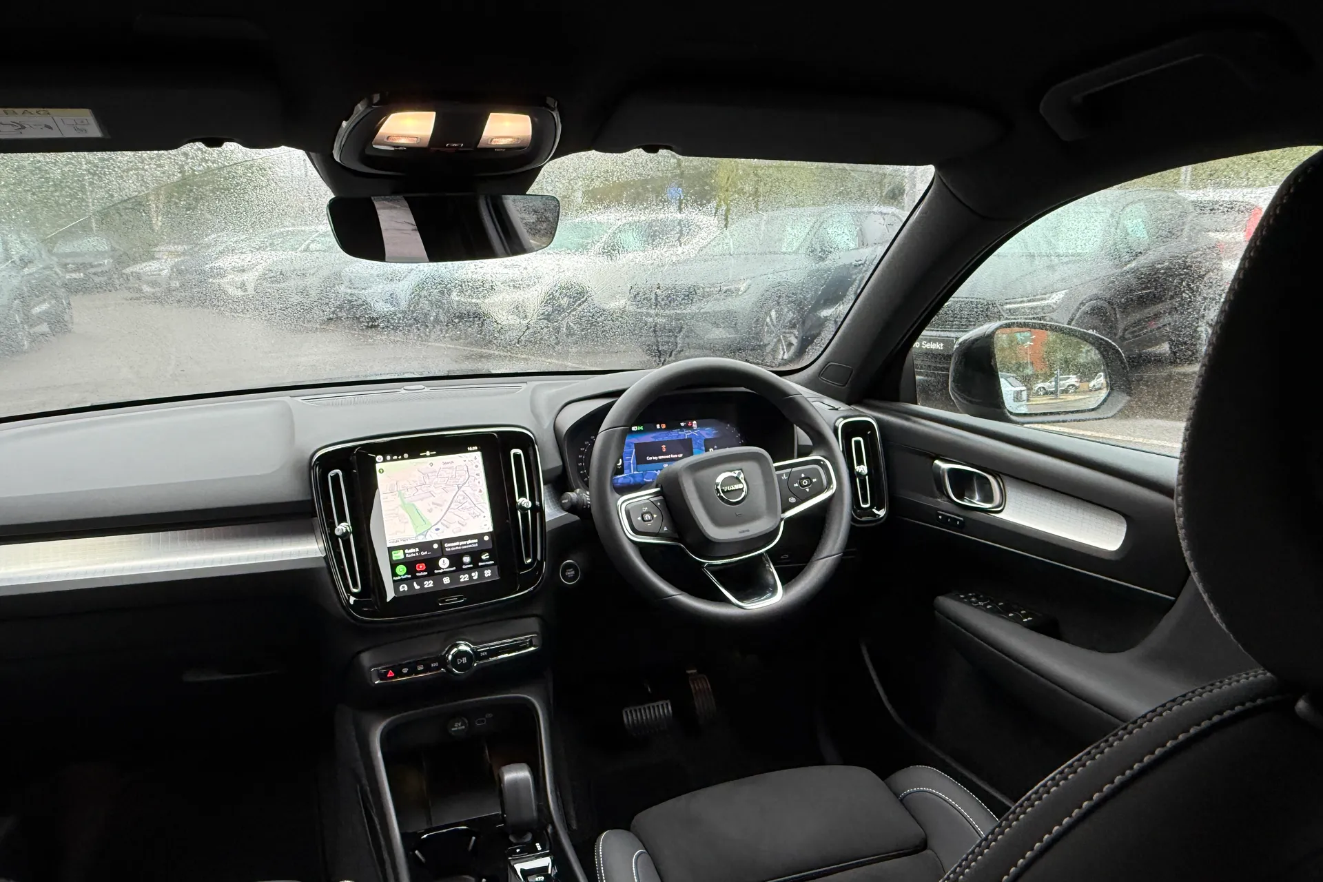 Volvo XC40 thumbnail image number 32