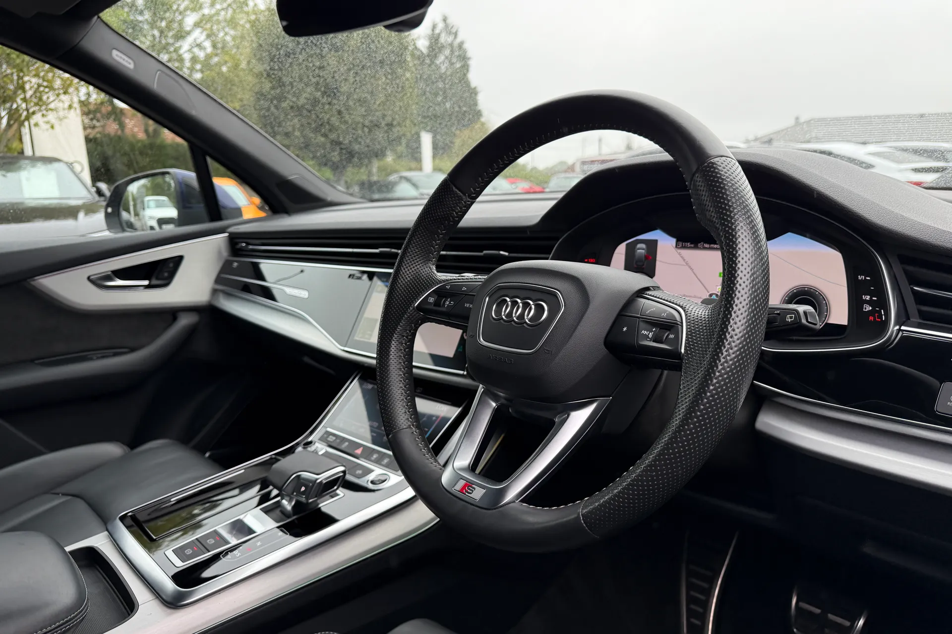 Audi Q7 thumbnail image number 36