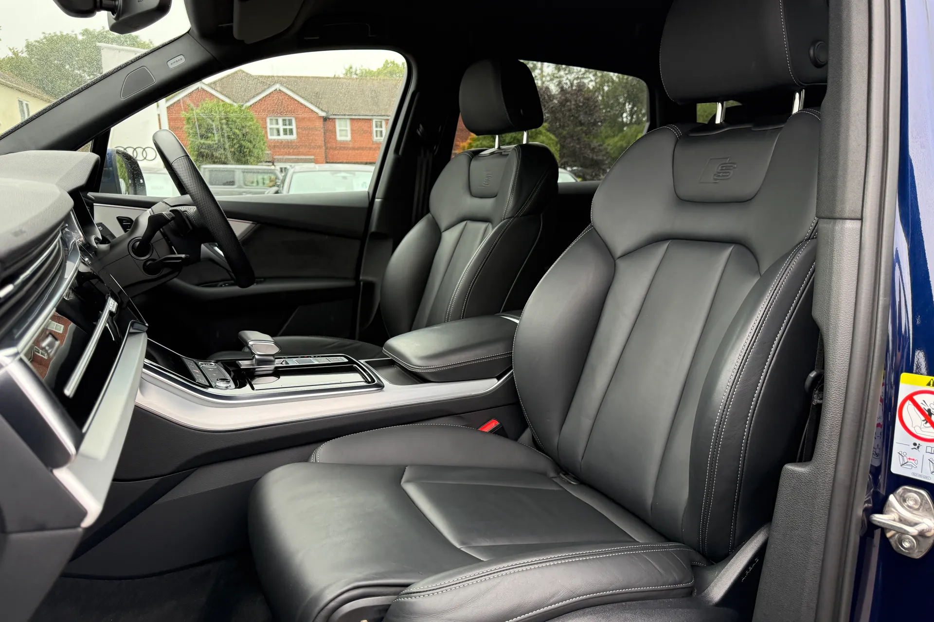 Audi Q7 thumbnail image number 38