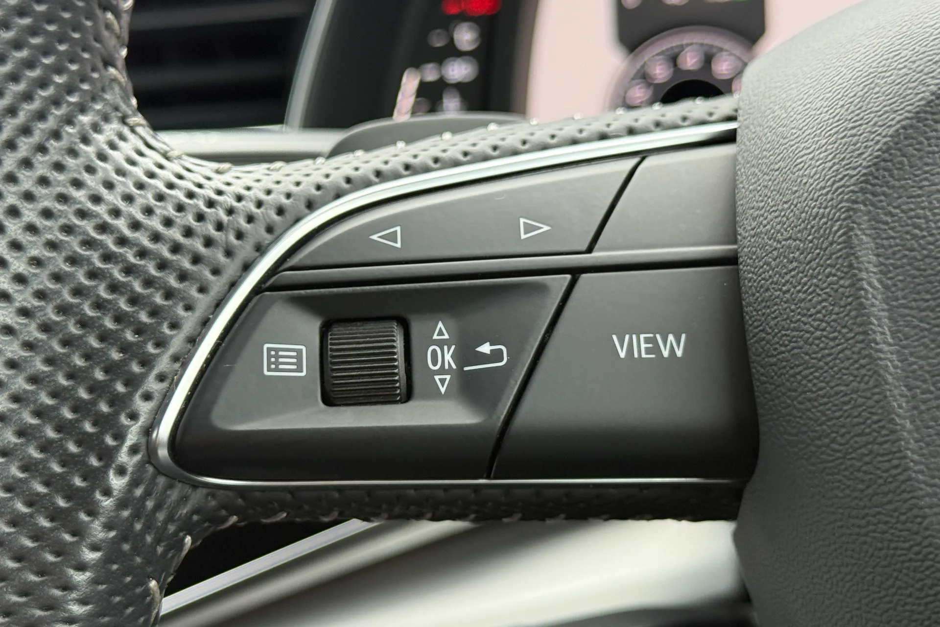 Audi Q7 thumbnail image number 29