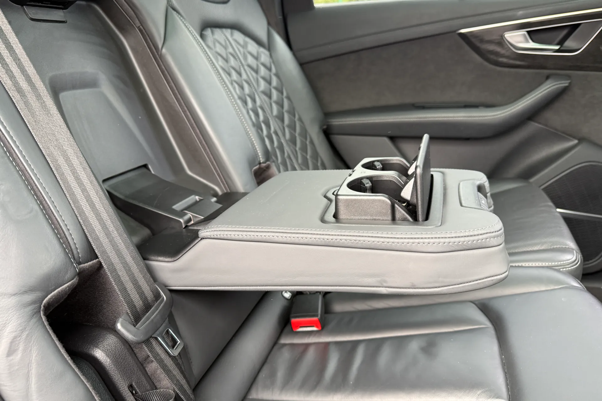 Audi Q7 thumbnail image number 56