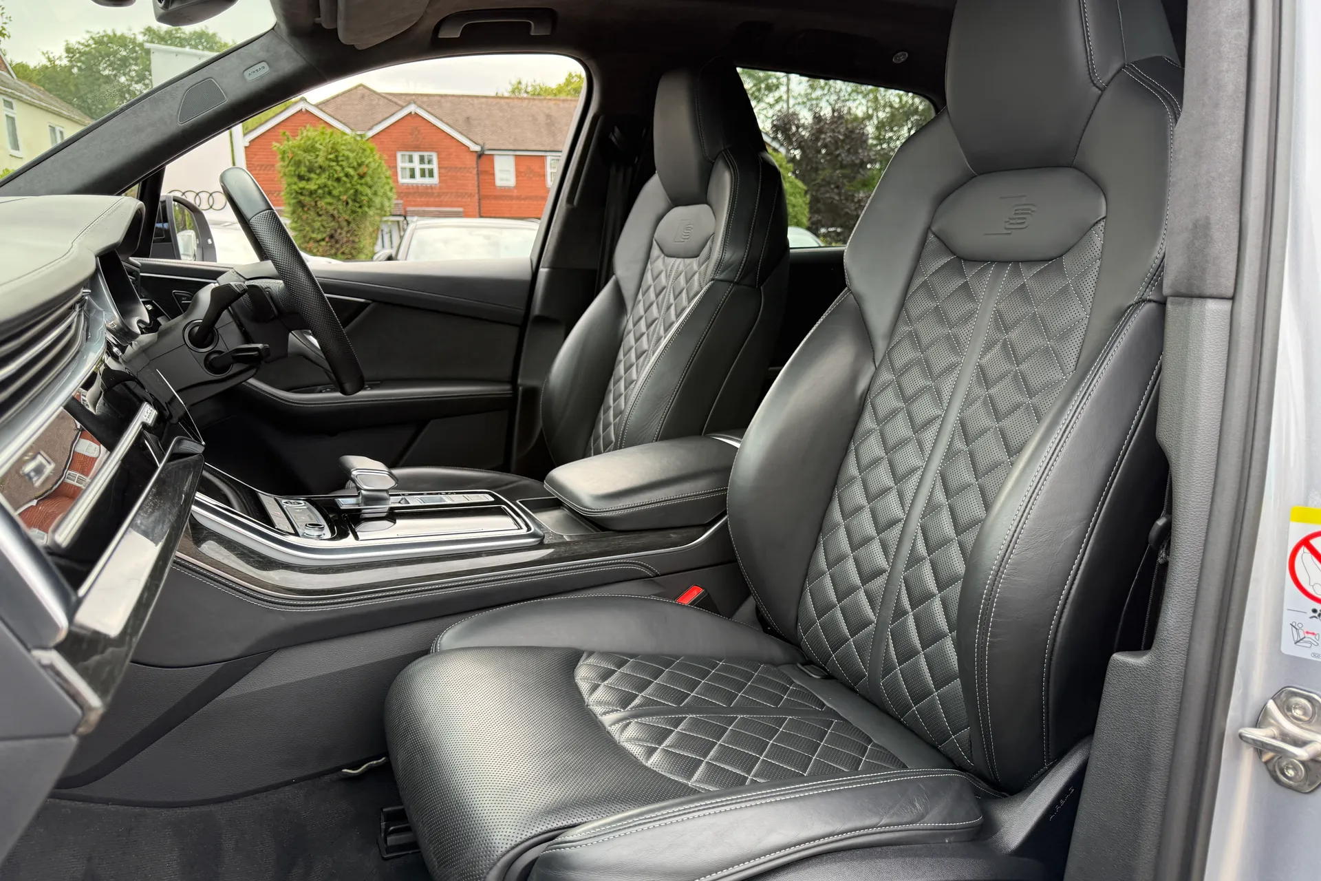 Audi Q7 thumbnail image number 36