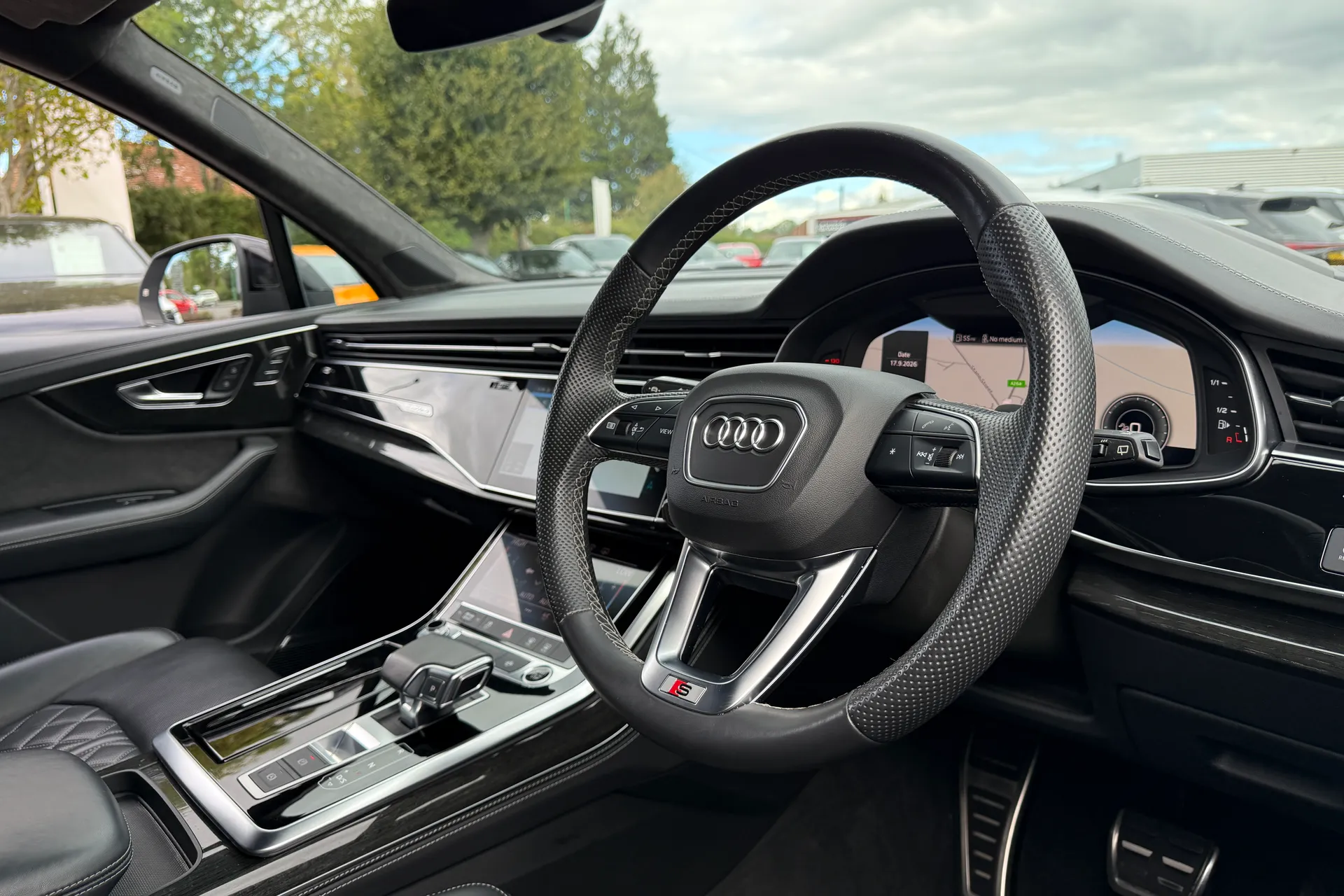 Audi Q7 thumbnail image number 34