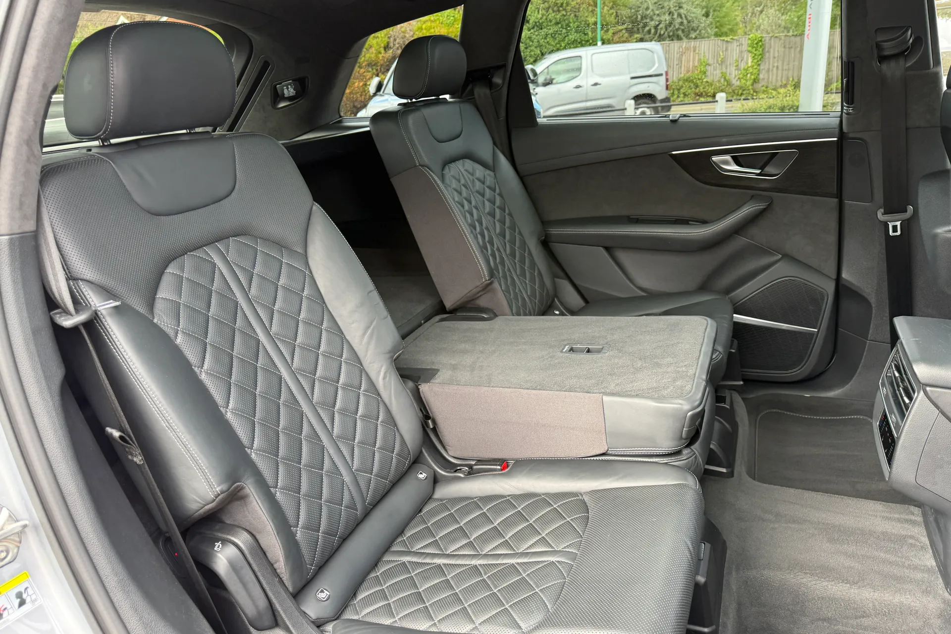 Audi Q7 thumbnail image number 57