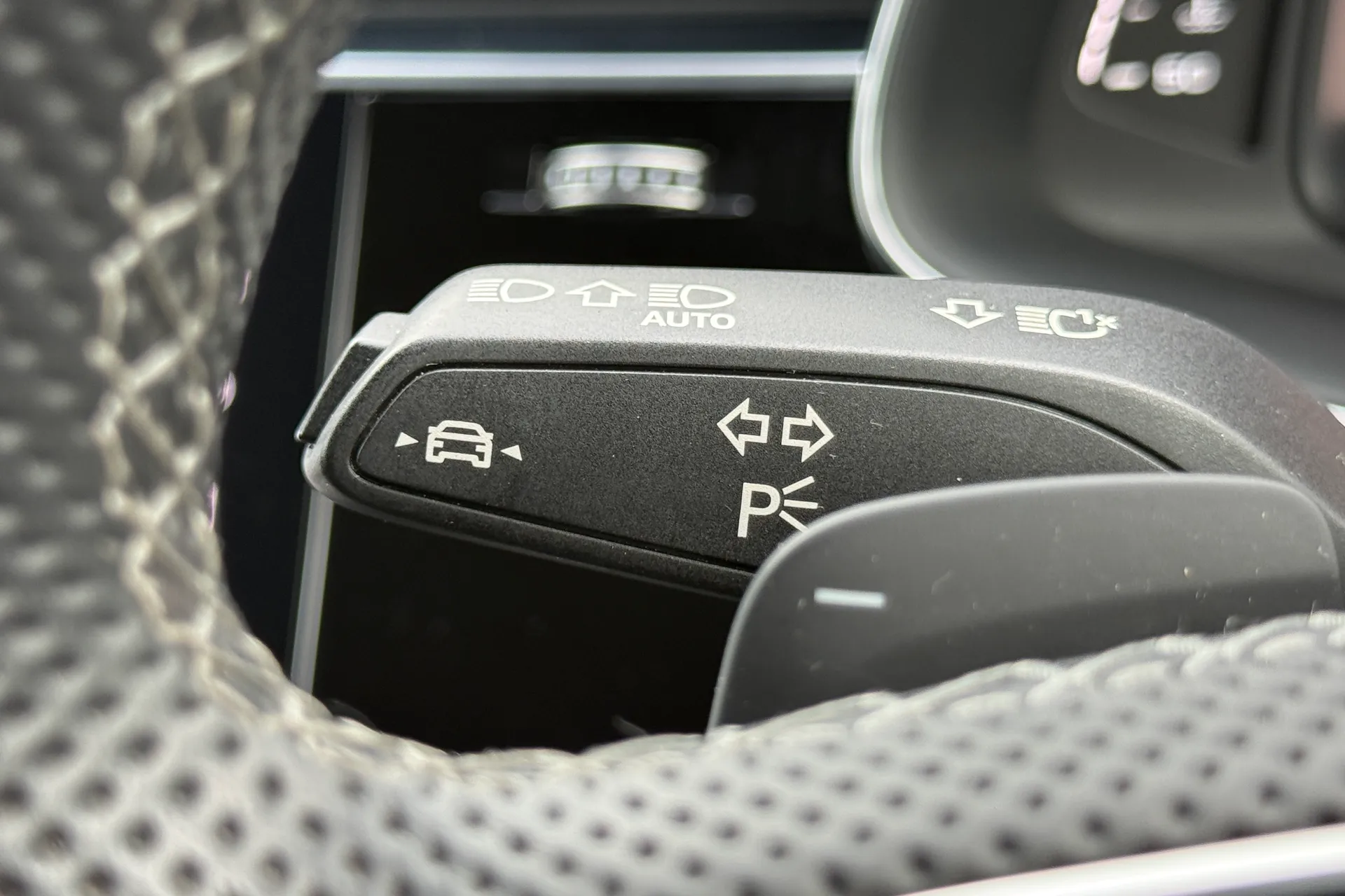 Audi Q7 thumbnail image number 24