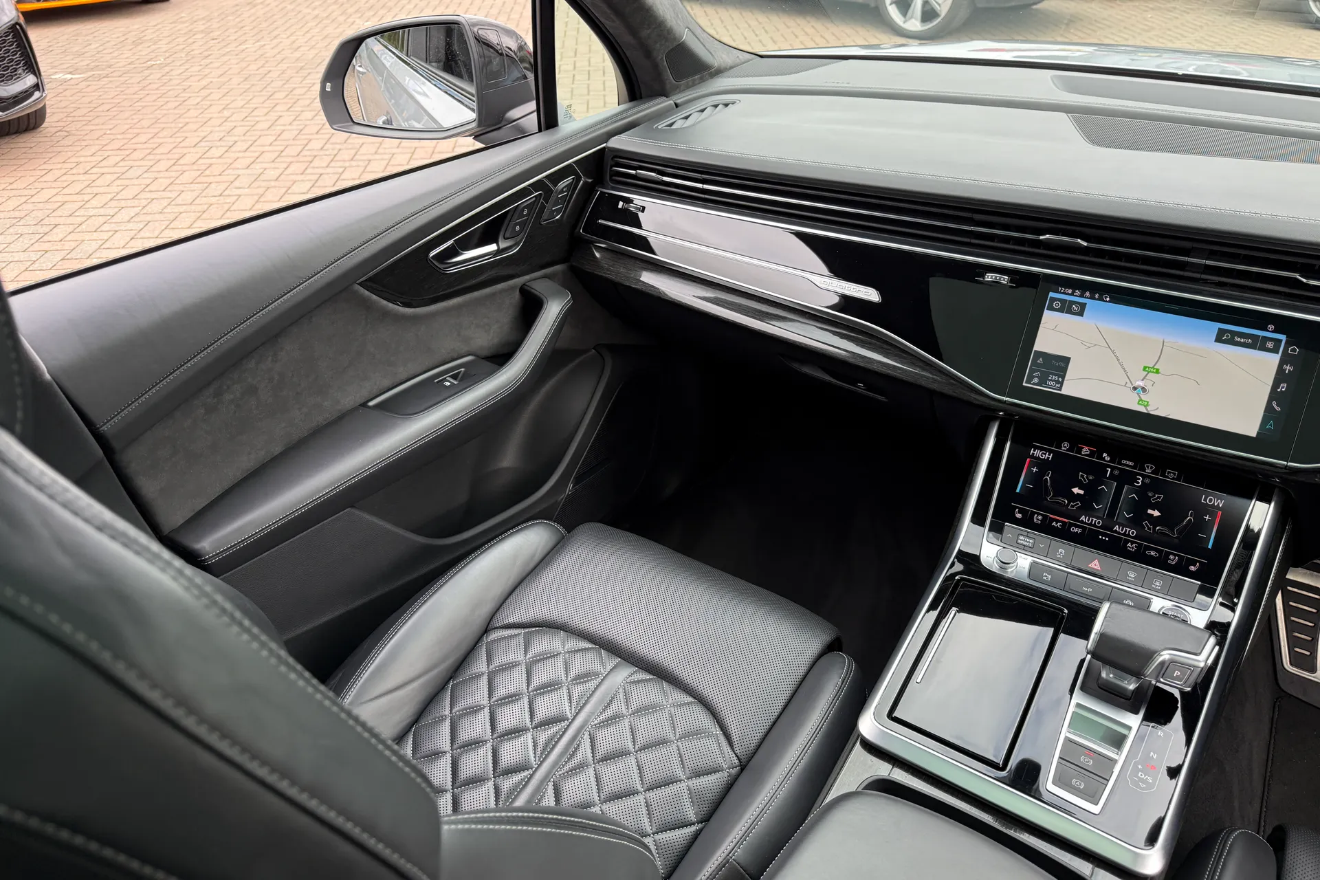 Audi Q7 thumbnail image number 48