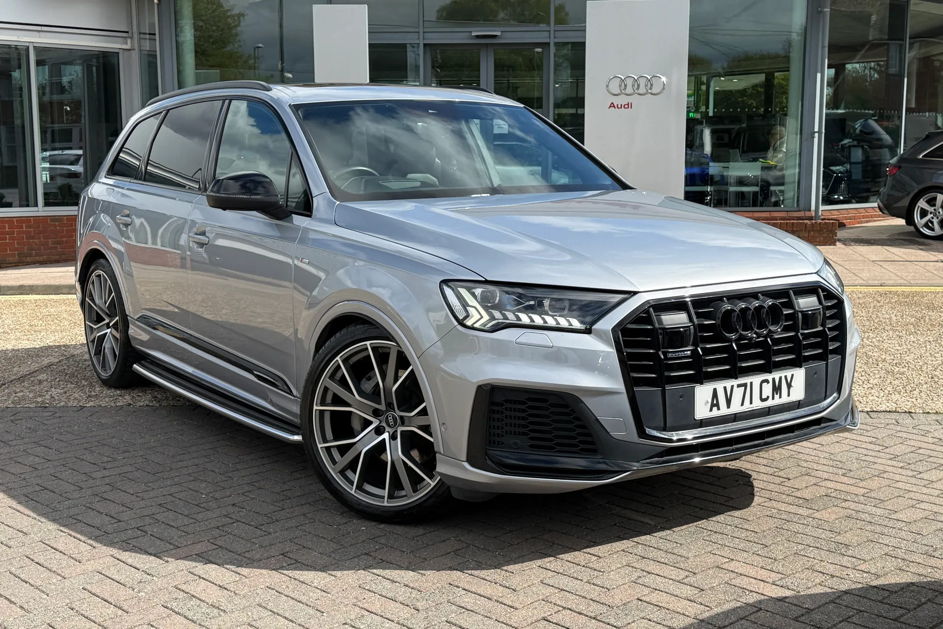 Audi Q7 thumbnail image number 30
