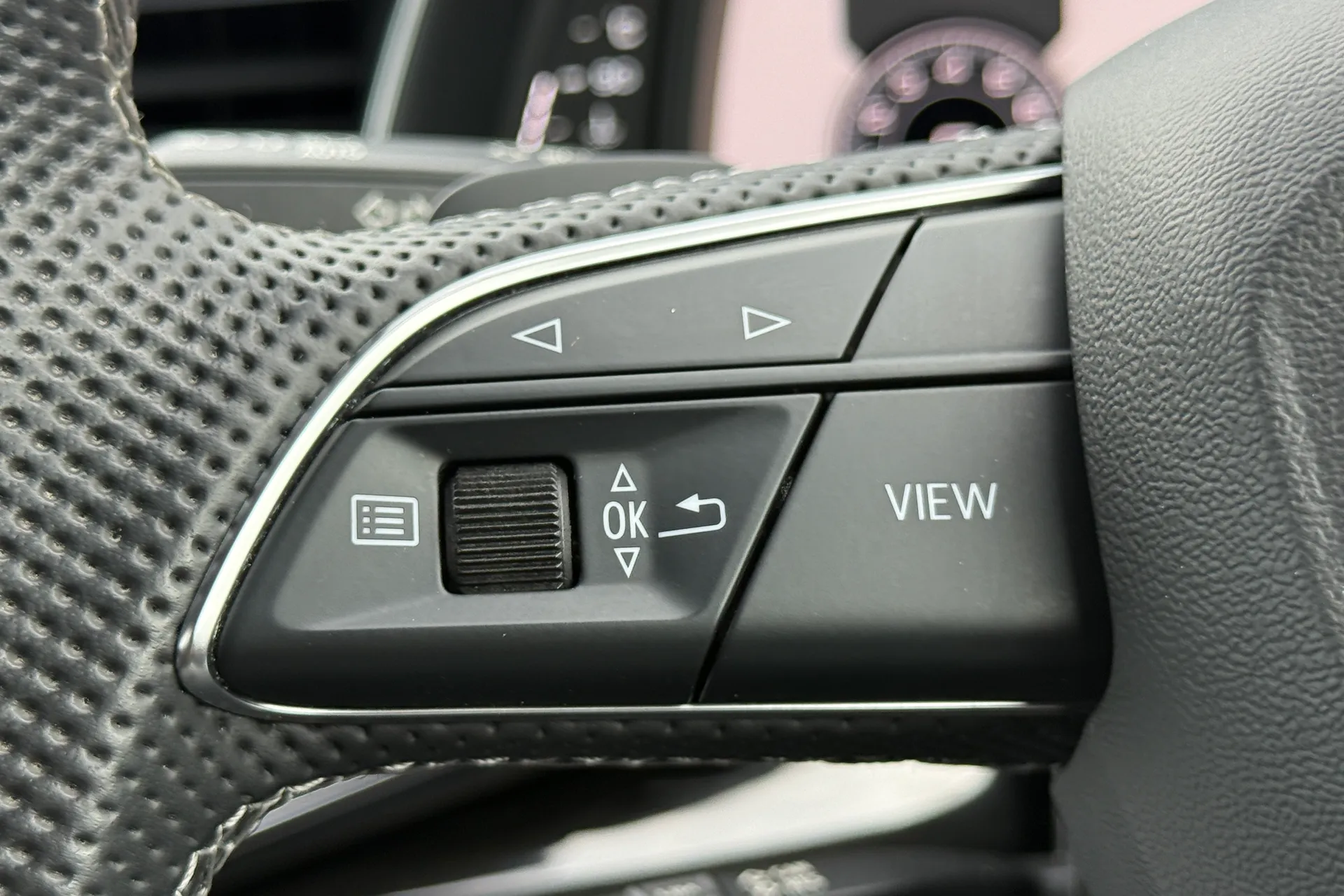 Audi Q7 thumbnail image number 27