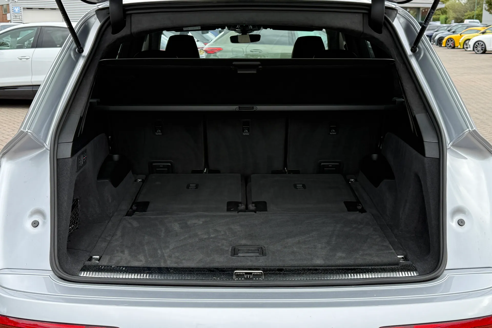 Audi Q7 thumbnail image number 44