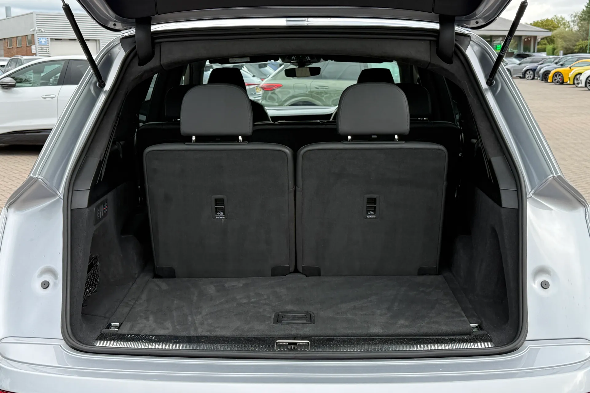 Audi Q7 thumbnail image number 45