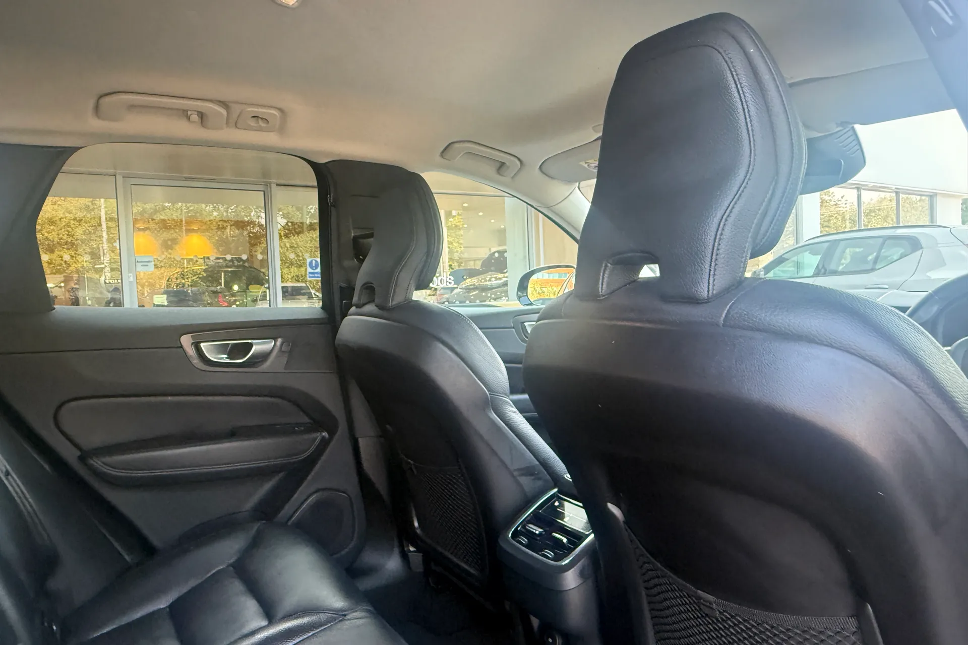 Volvo XC60 thumbnail image number 25