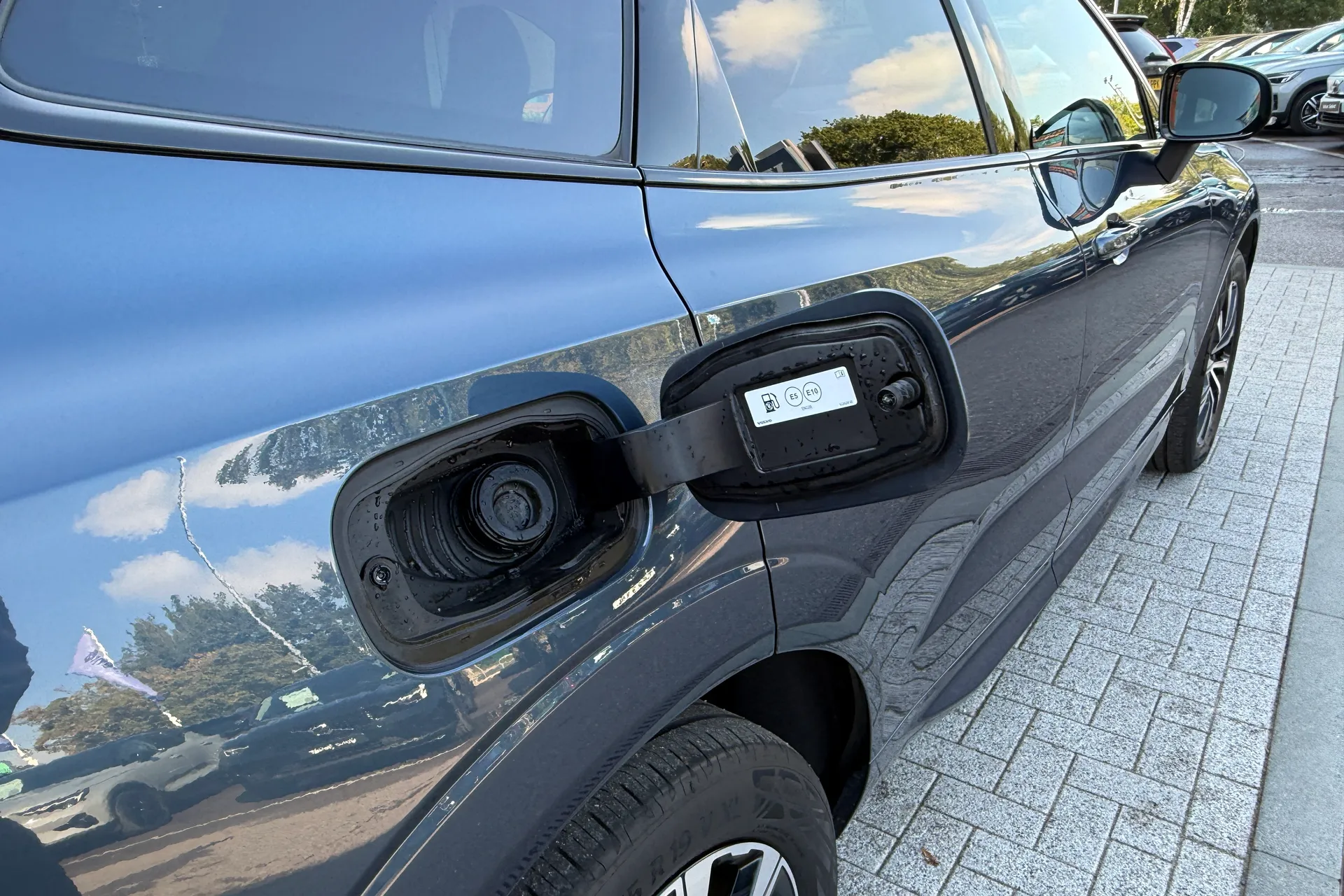 Volvo XC60 thumbnail image number 17