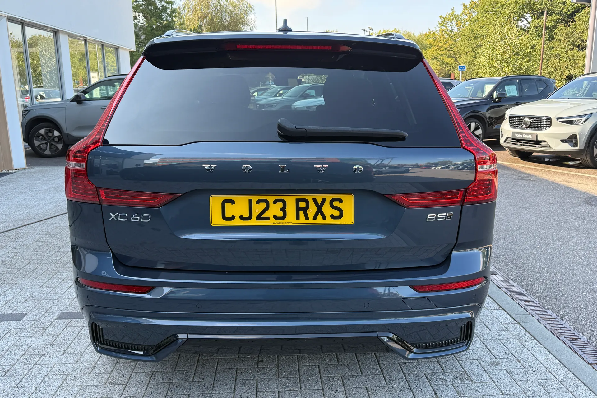 Volvo XC60 thumbnail image number 10
