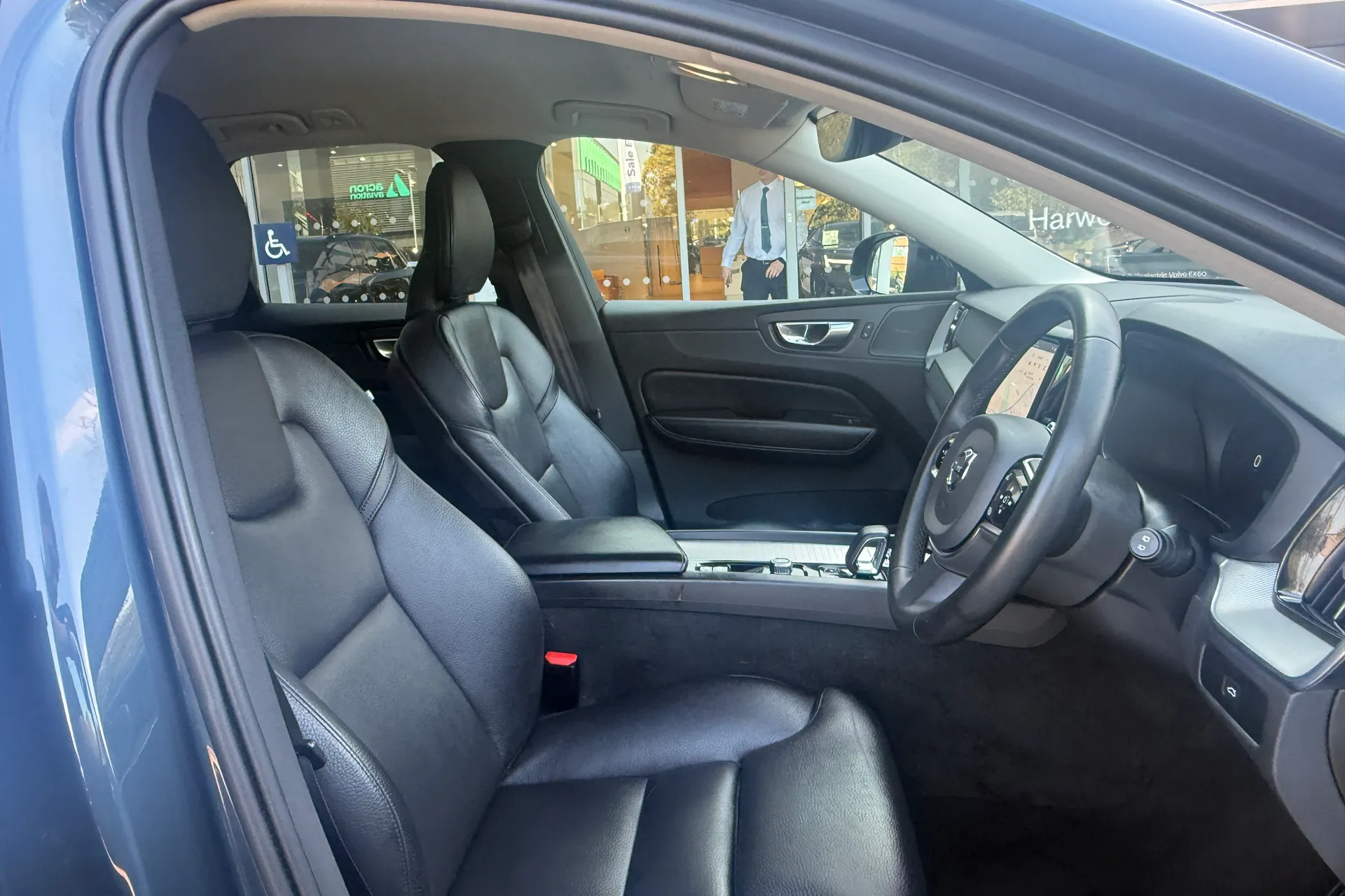 Volvo XC60 thumbnail image number 27