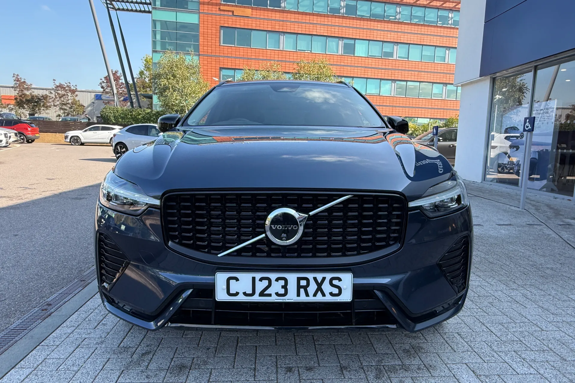 Volvo XC60 thumbnail image number 14