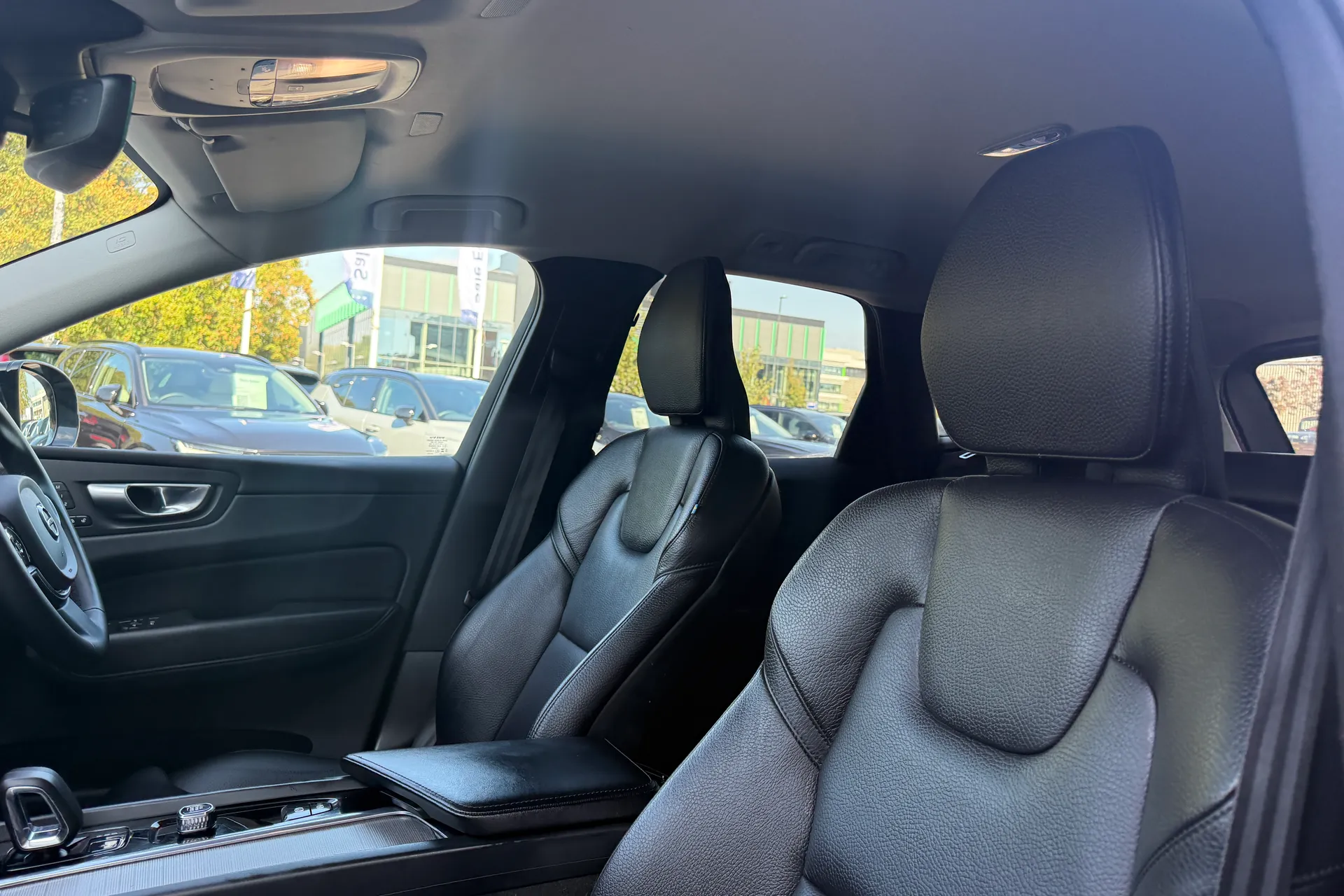 Volvo XC60 thumbnail image number 29
