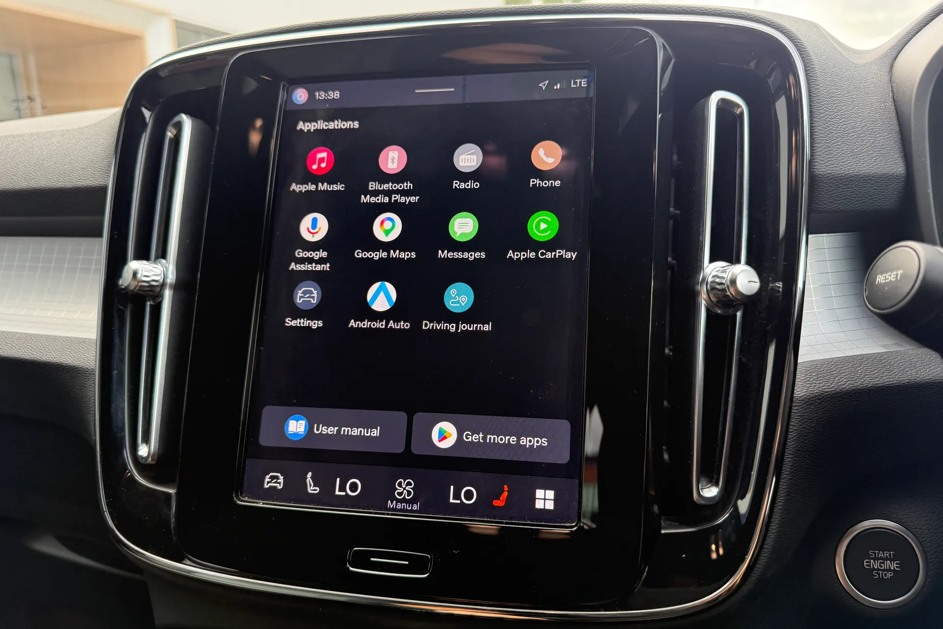Volvo XC40 thumbnail image number 39