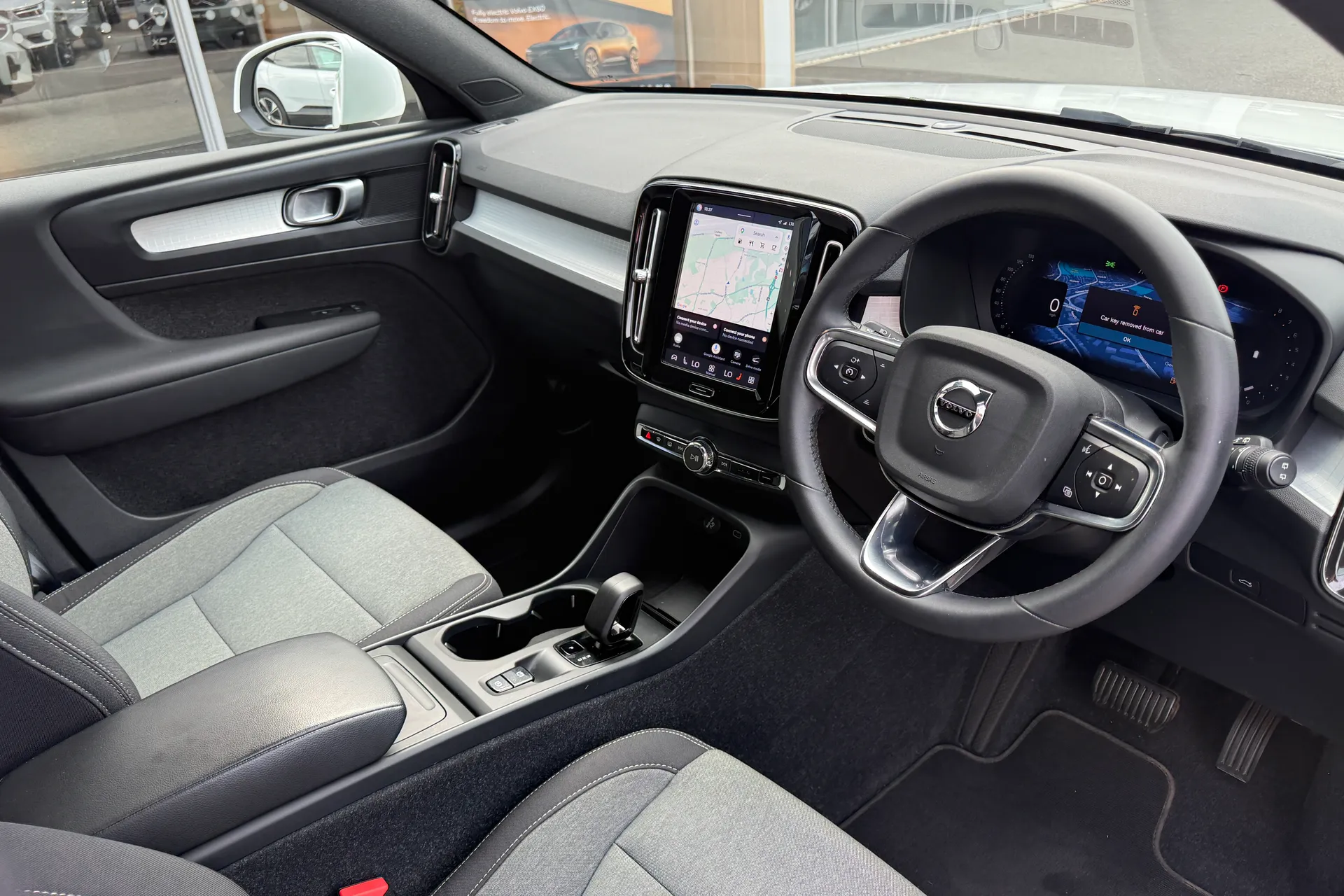 Volvo XC40 thumbnail image number 6