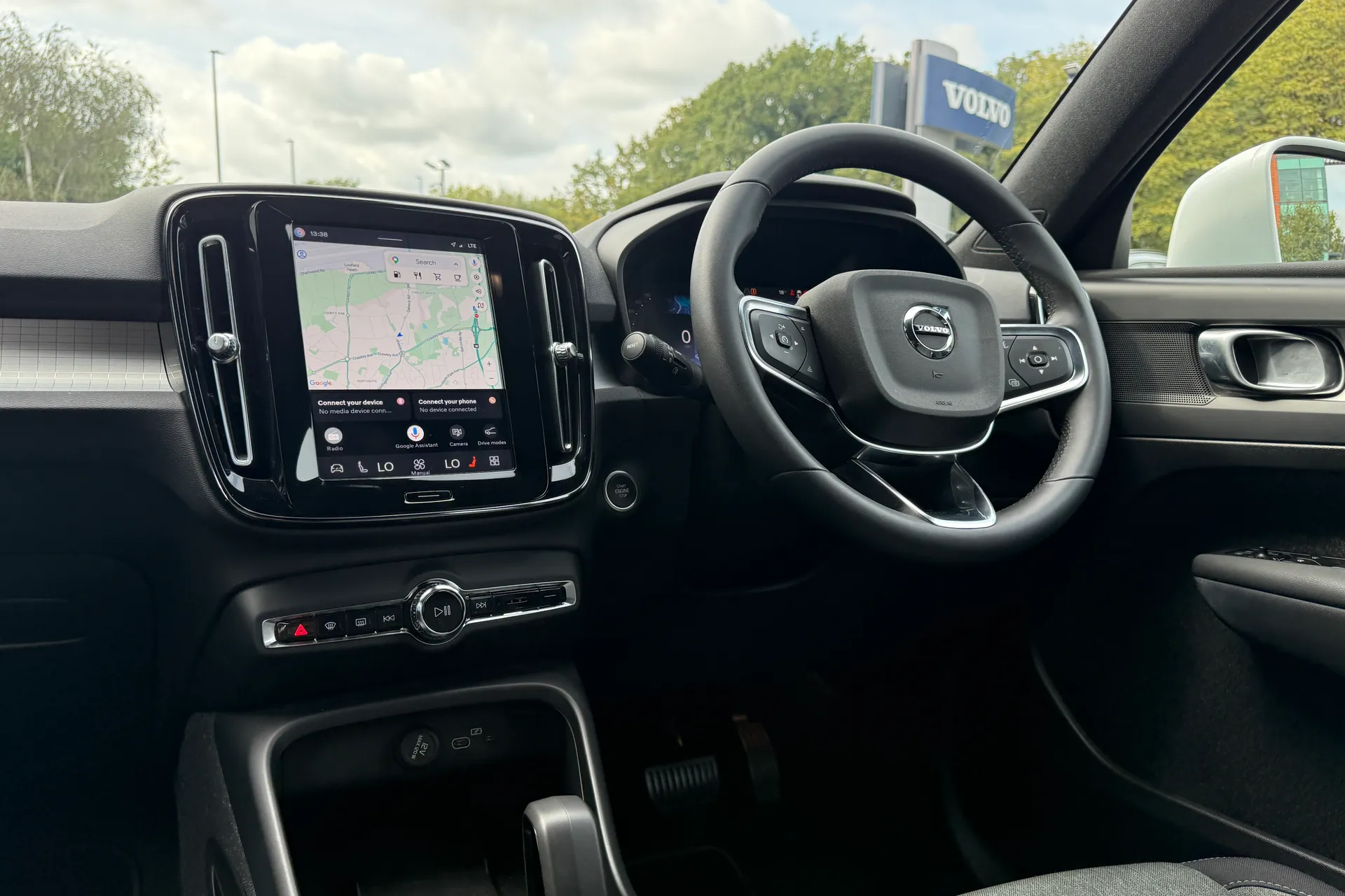 Volvo XC40 thumbnail image number 34