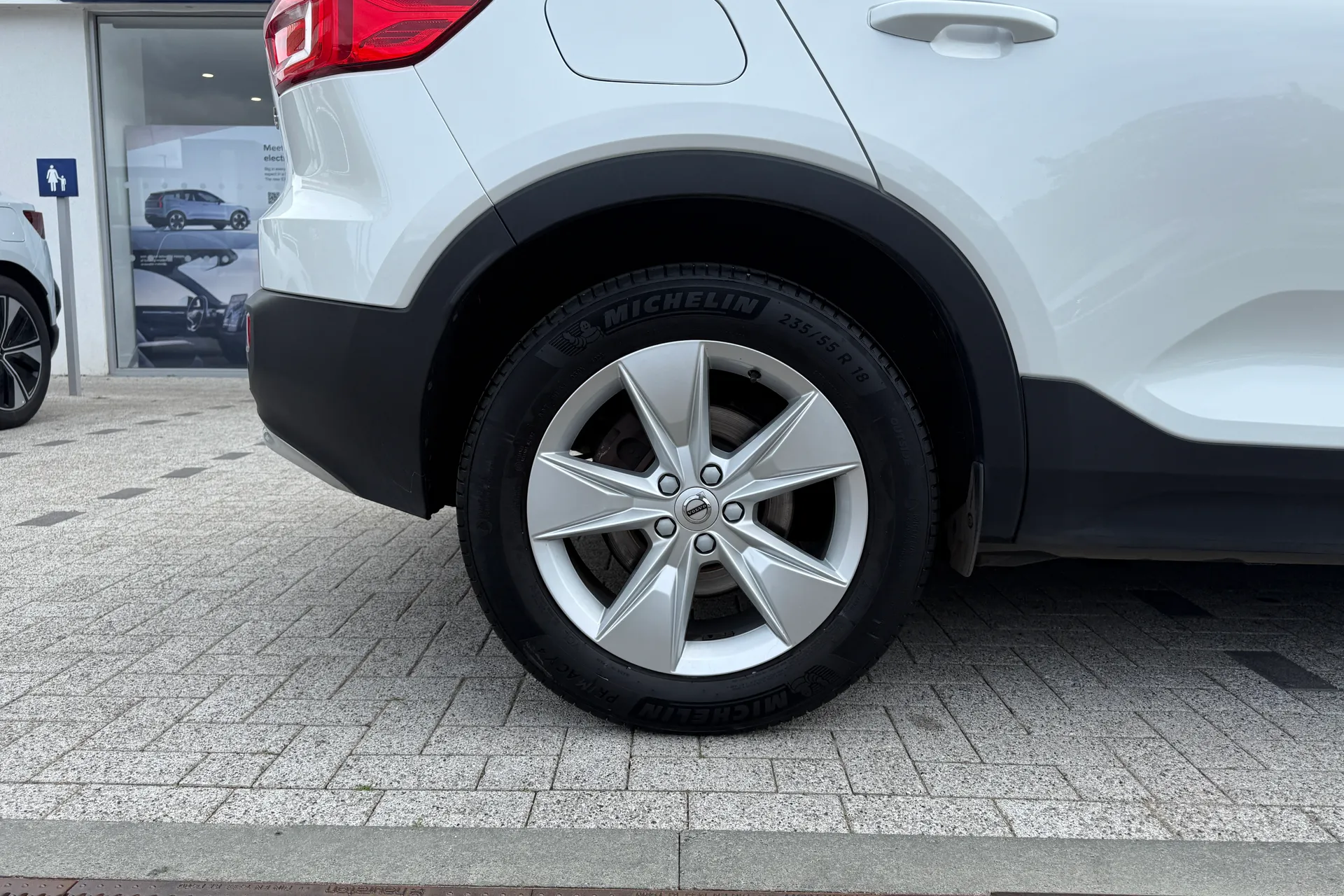 Volvo XC40 thumbnail image number 14