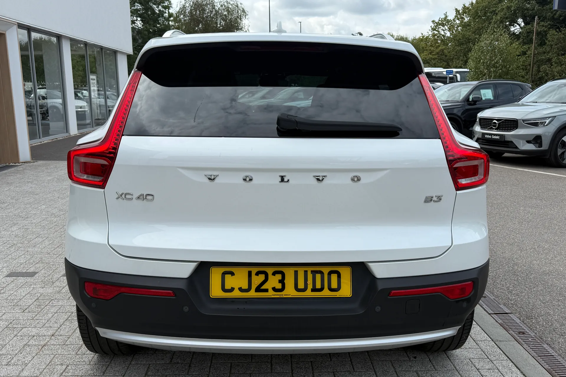 Volvo XC40 thumbnail image number 9
