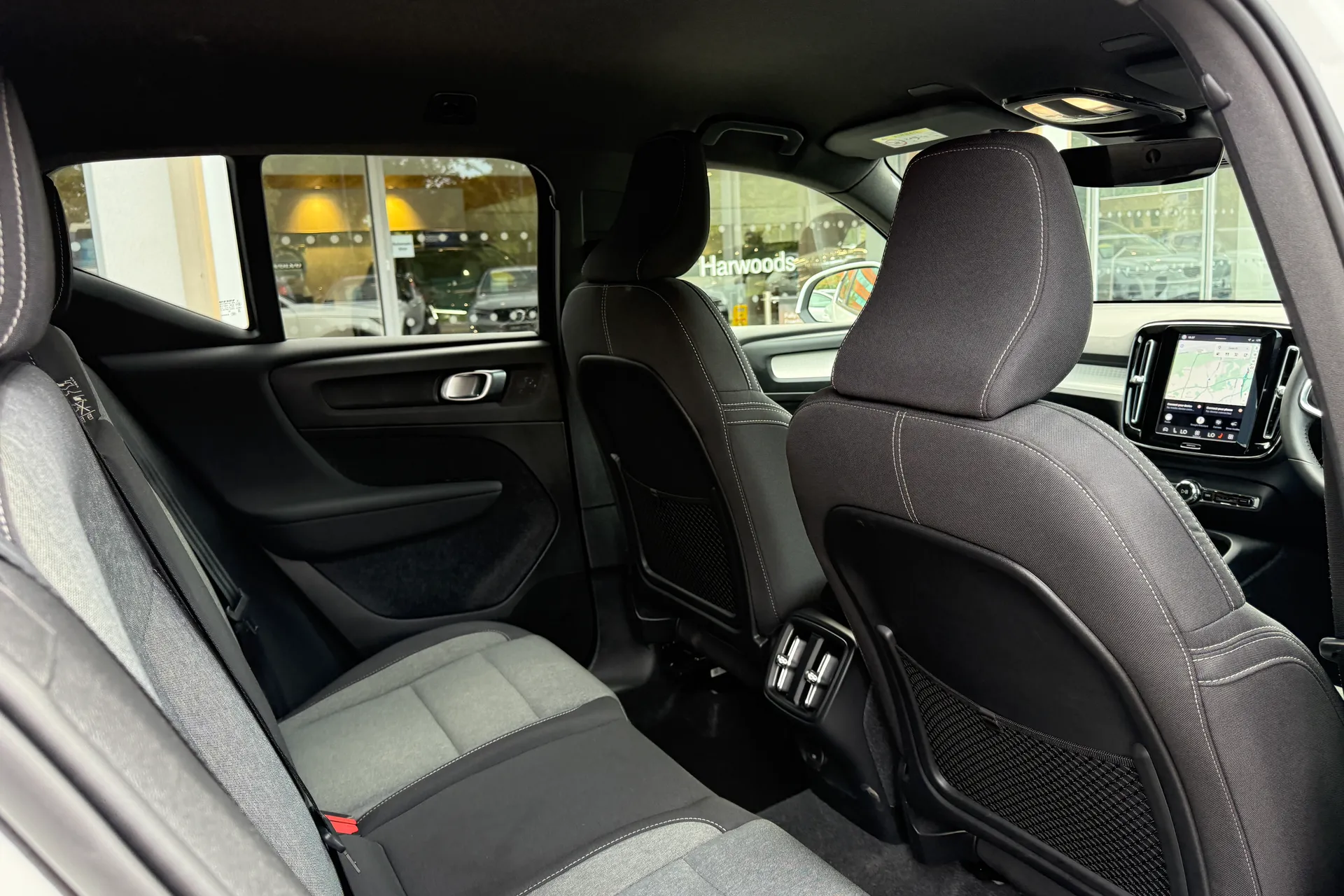 Volvo XC40 thumbnail image number 23