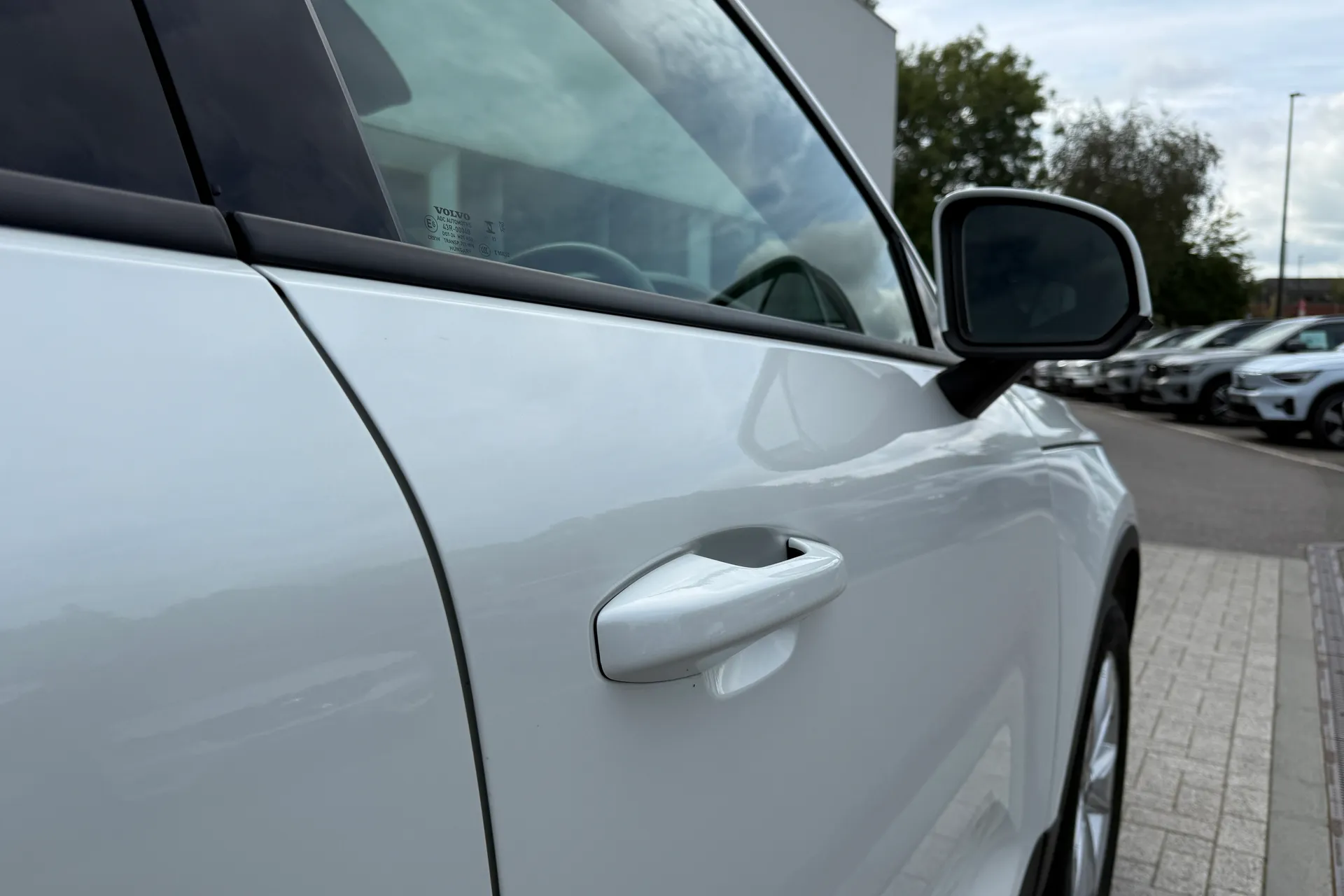 Volvo XC40 thumbnail image number 15