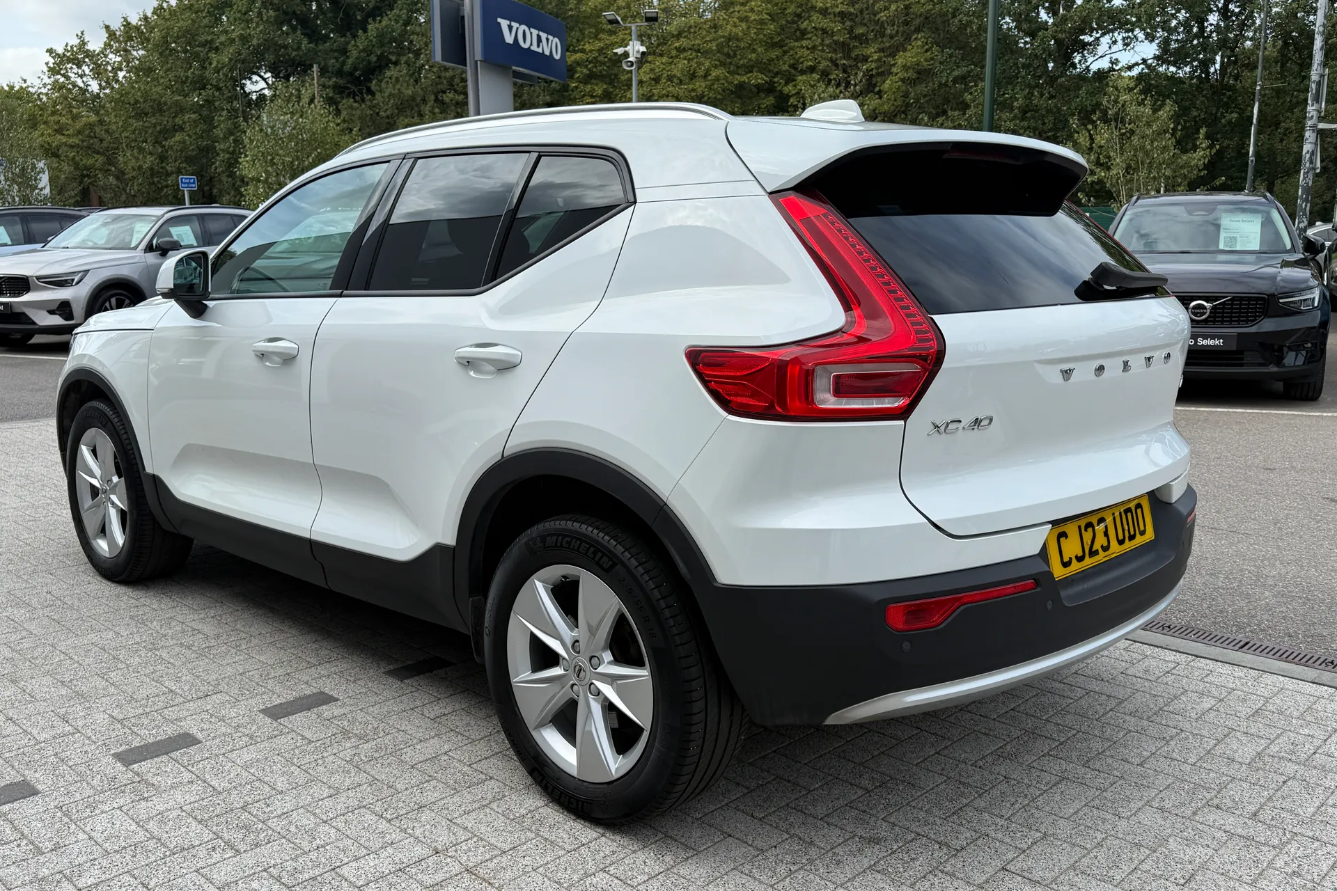 Volvo XC40 thumbnail image number 10