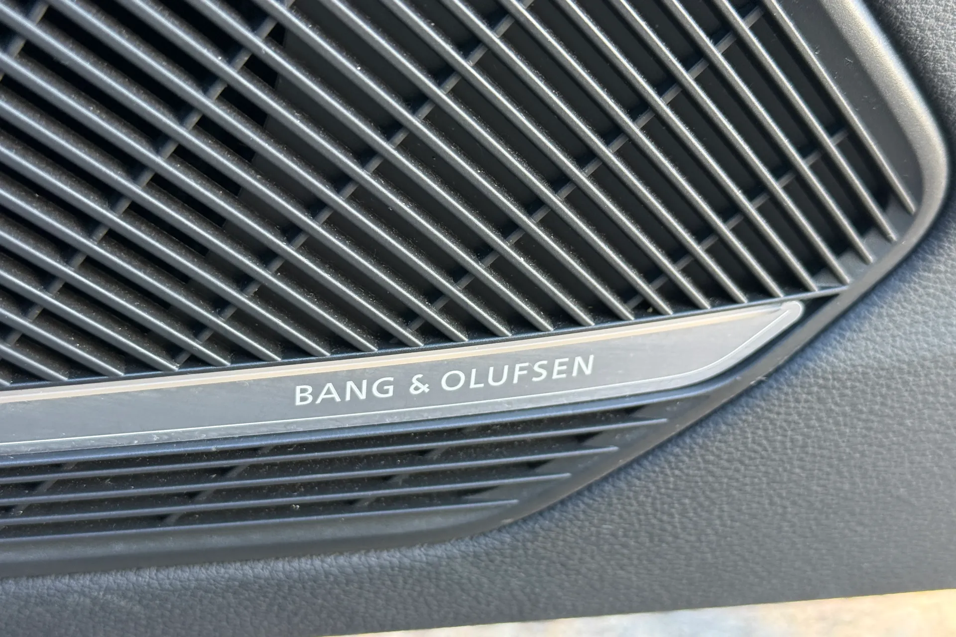 Audi A4 thumbnail image number 6
