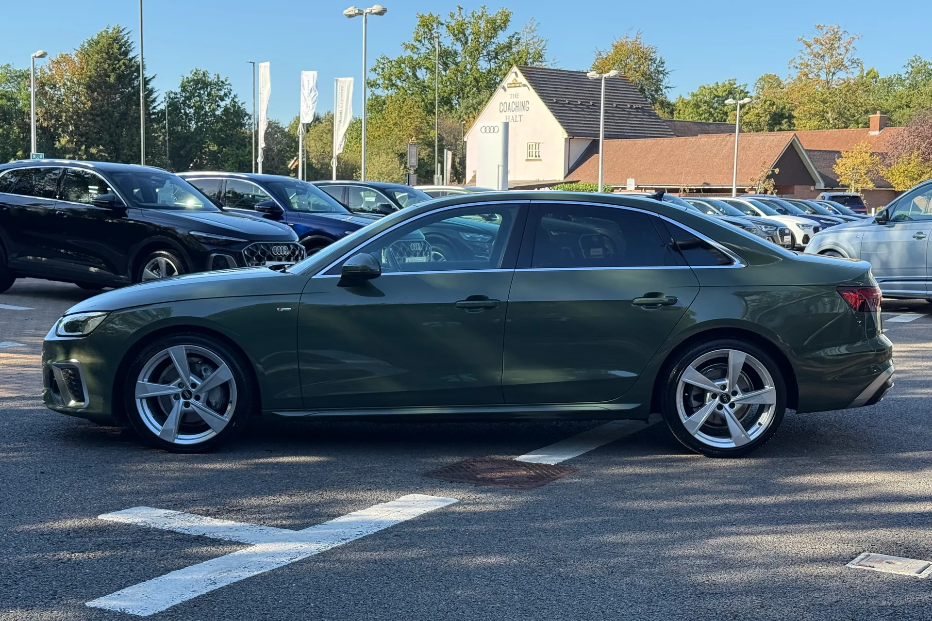 Audi A4 thumbnail image number 41