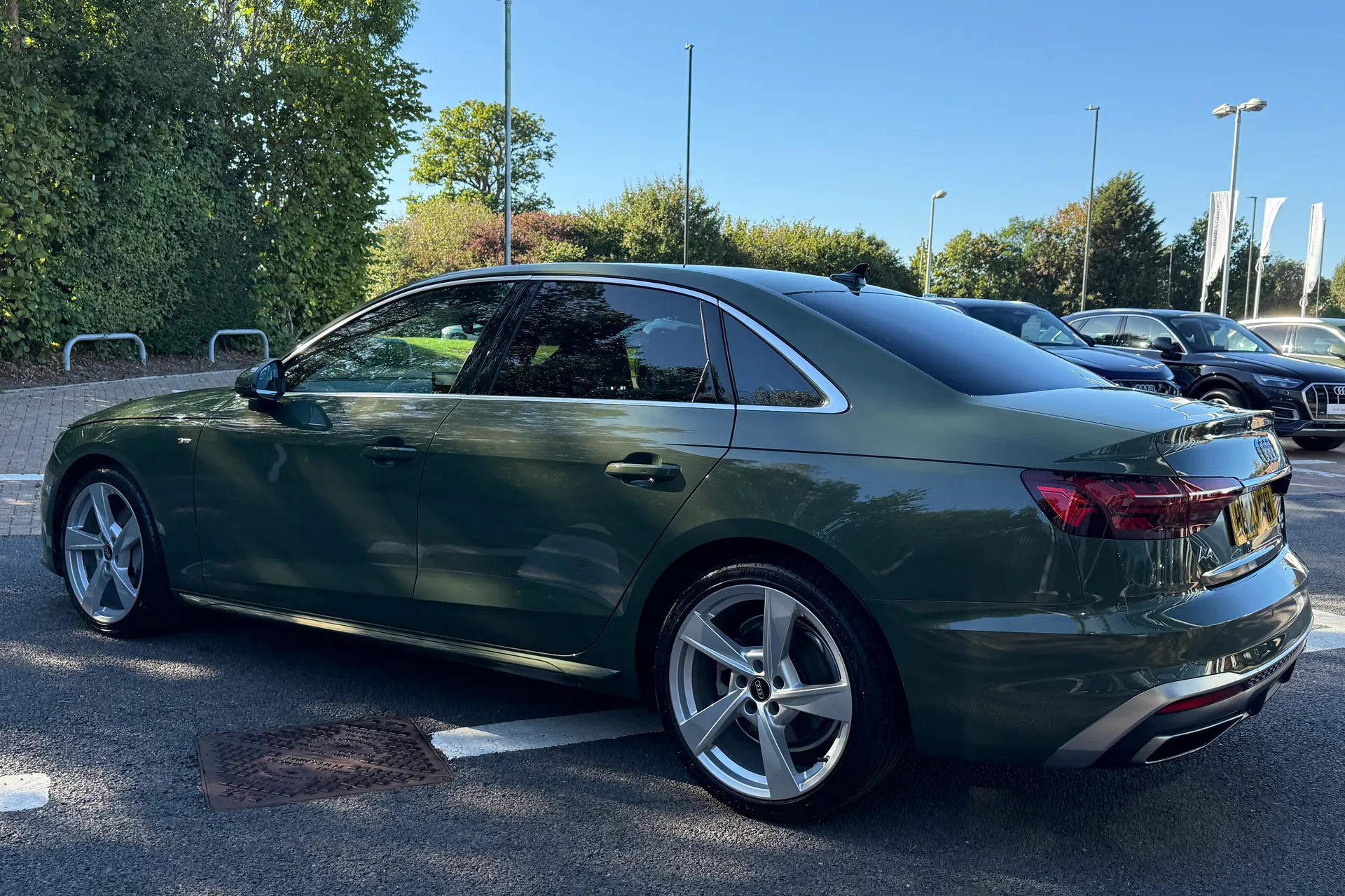 Audi A4 thumbnail image number 40