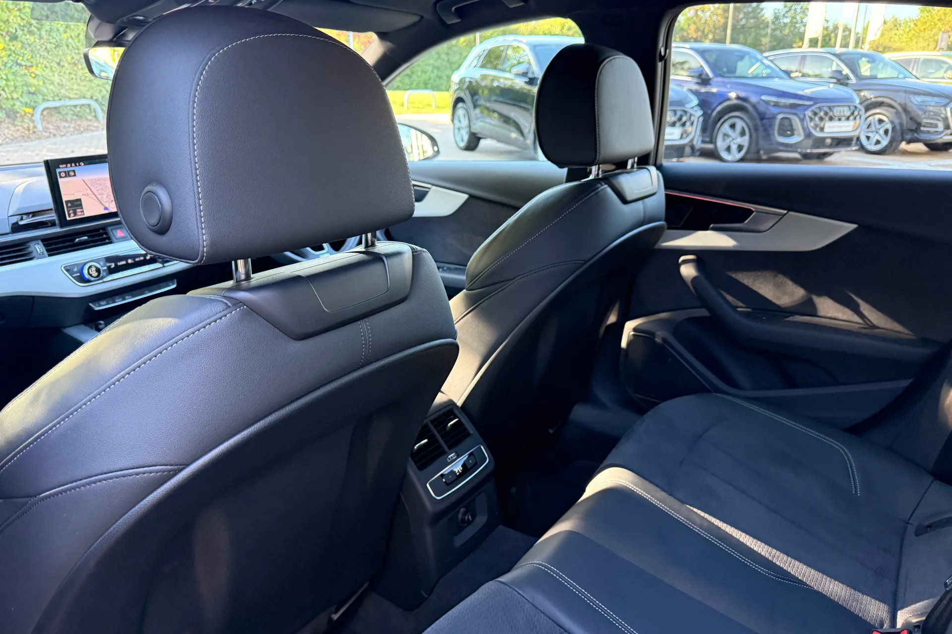 Audi A4 thumbnail image number 42