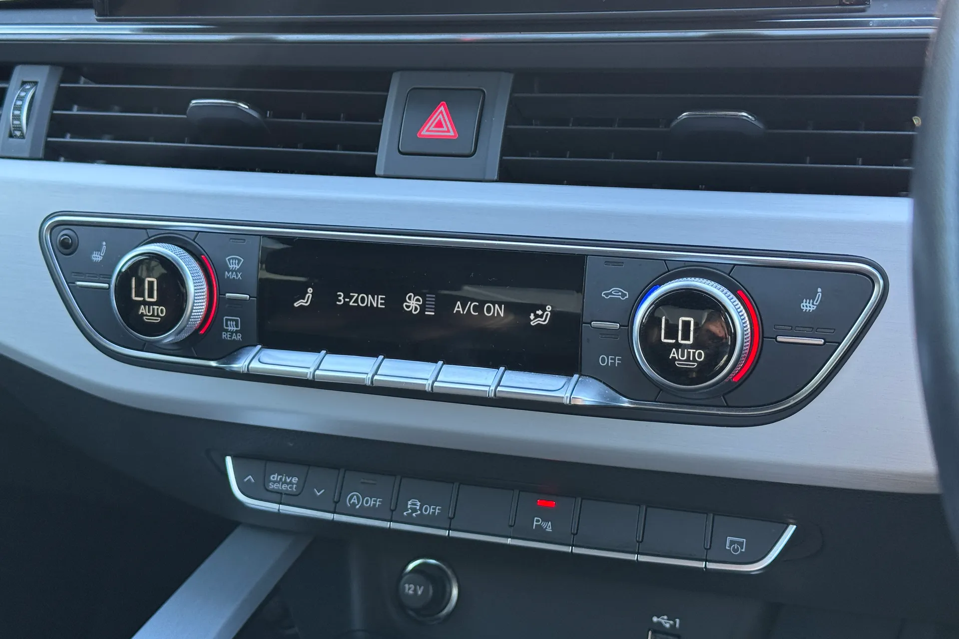 Audi A4 thumbnail image number 8