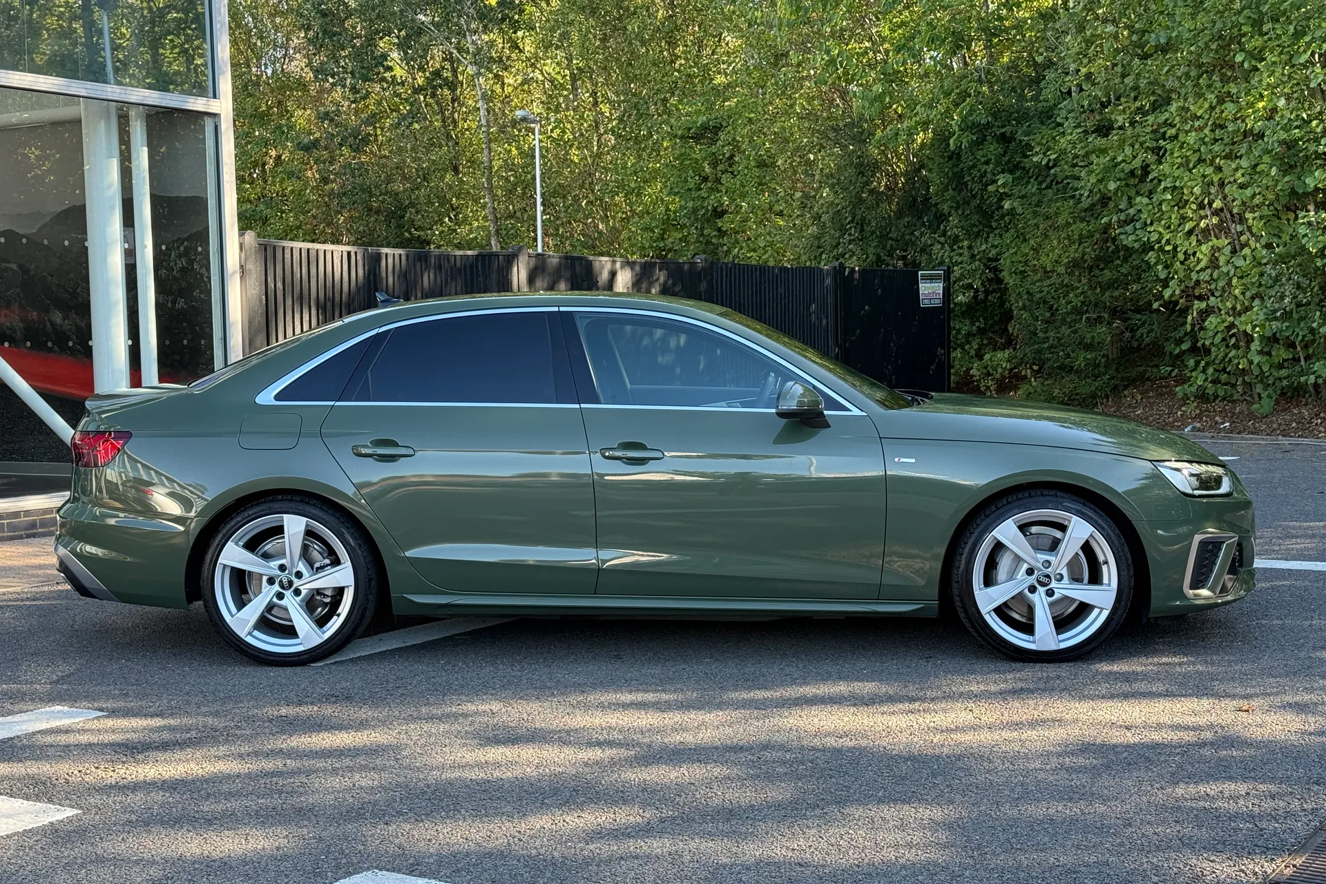 Audi A4 thumbnail image number 26