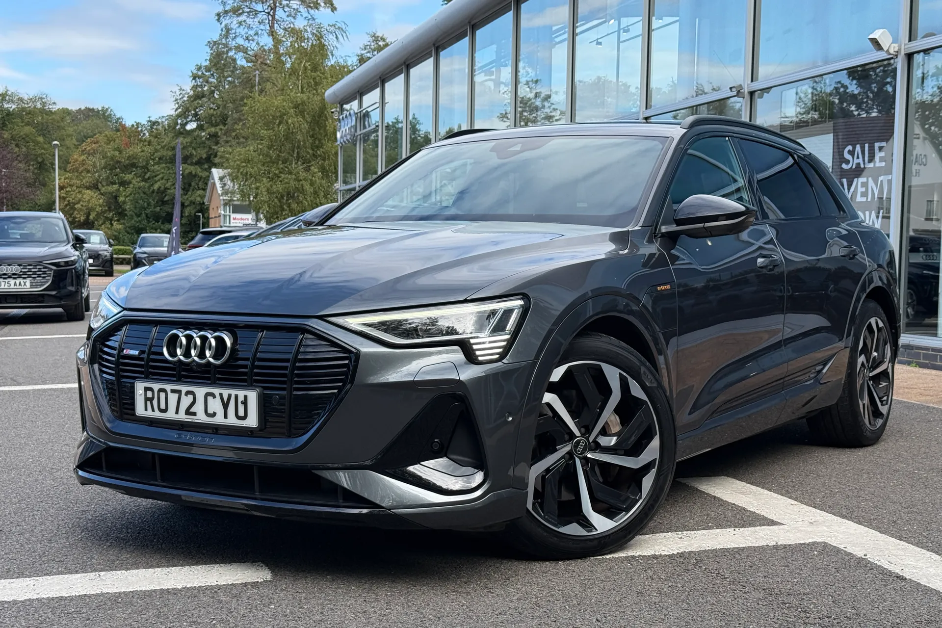 Audi e-tron thumbnail image number 40