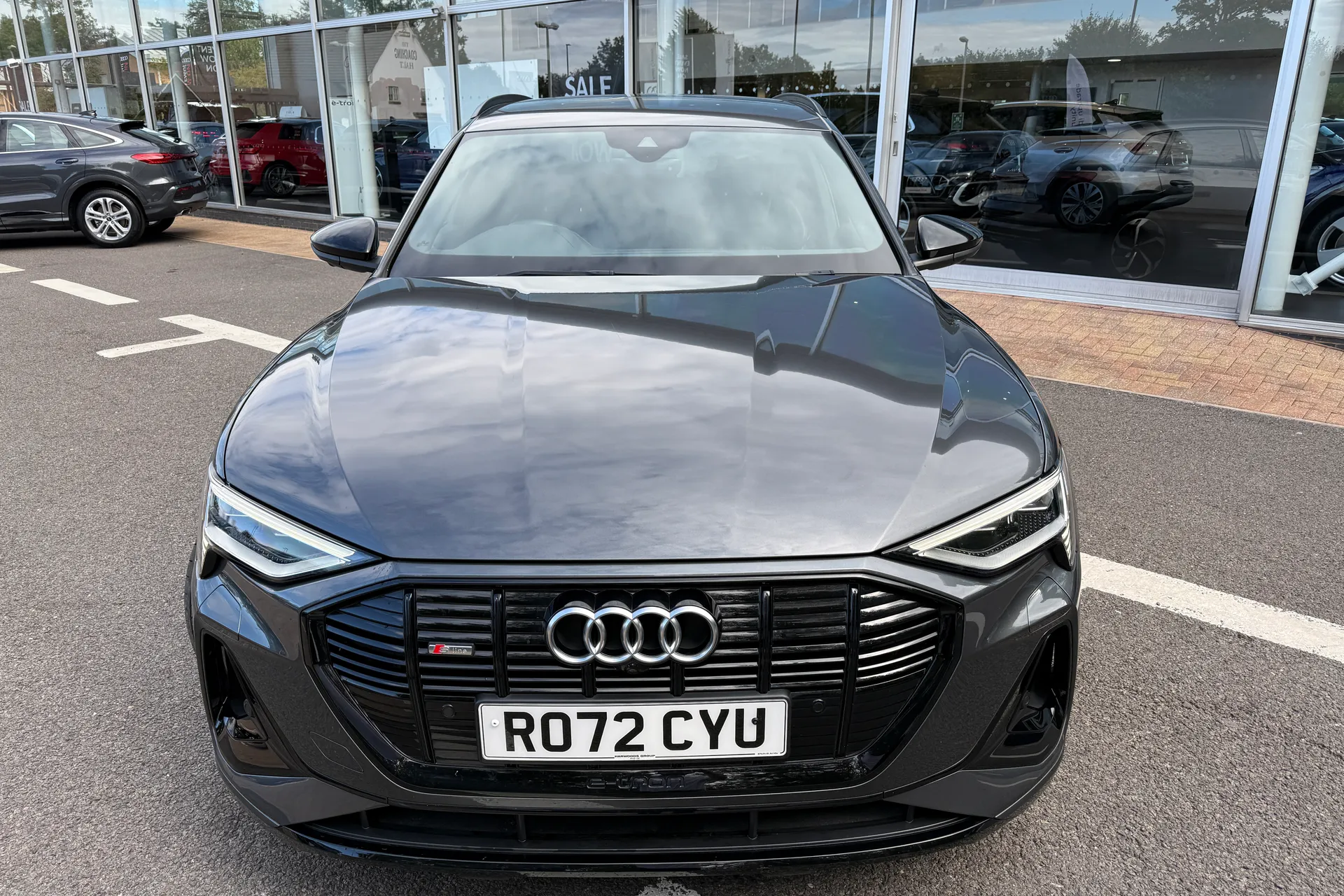 Audi e-tron thumbnail image number 43