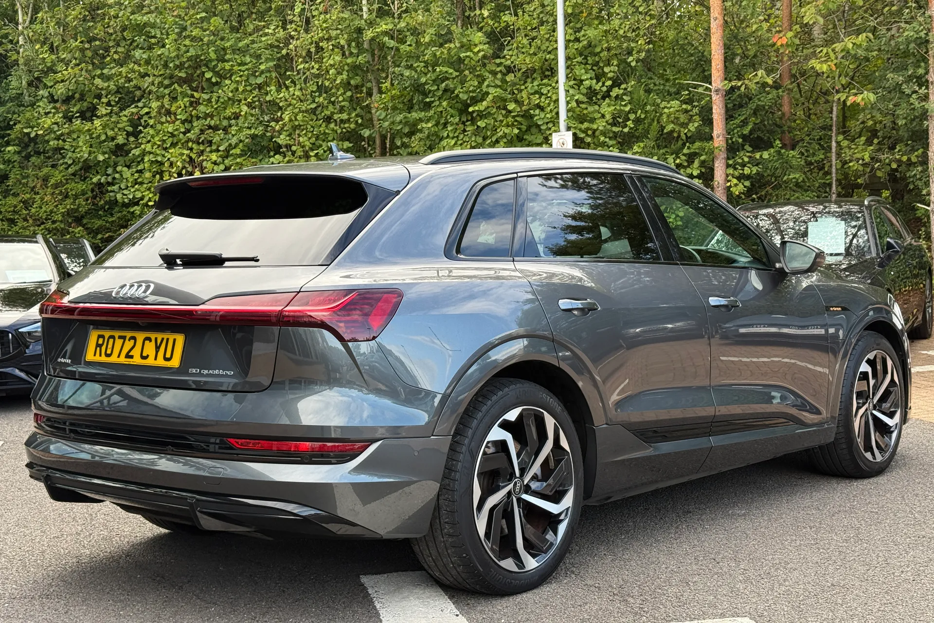 Audi e-tron thumbnail image number 37