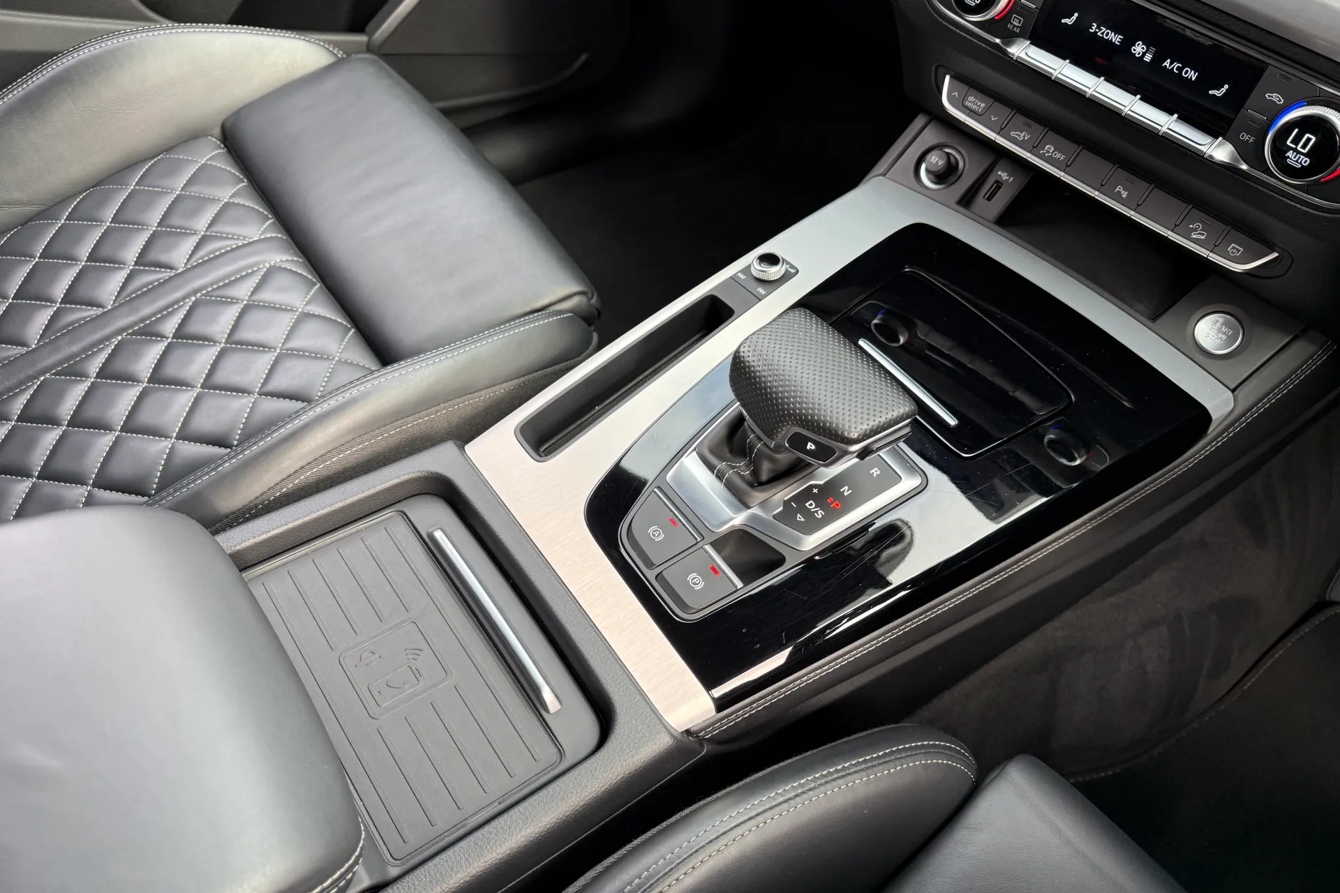 Audi Q5 thumbnail image number 40
