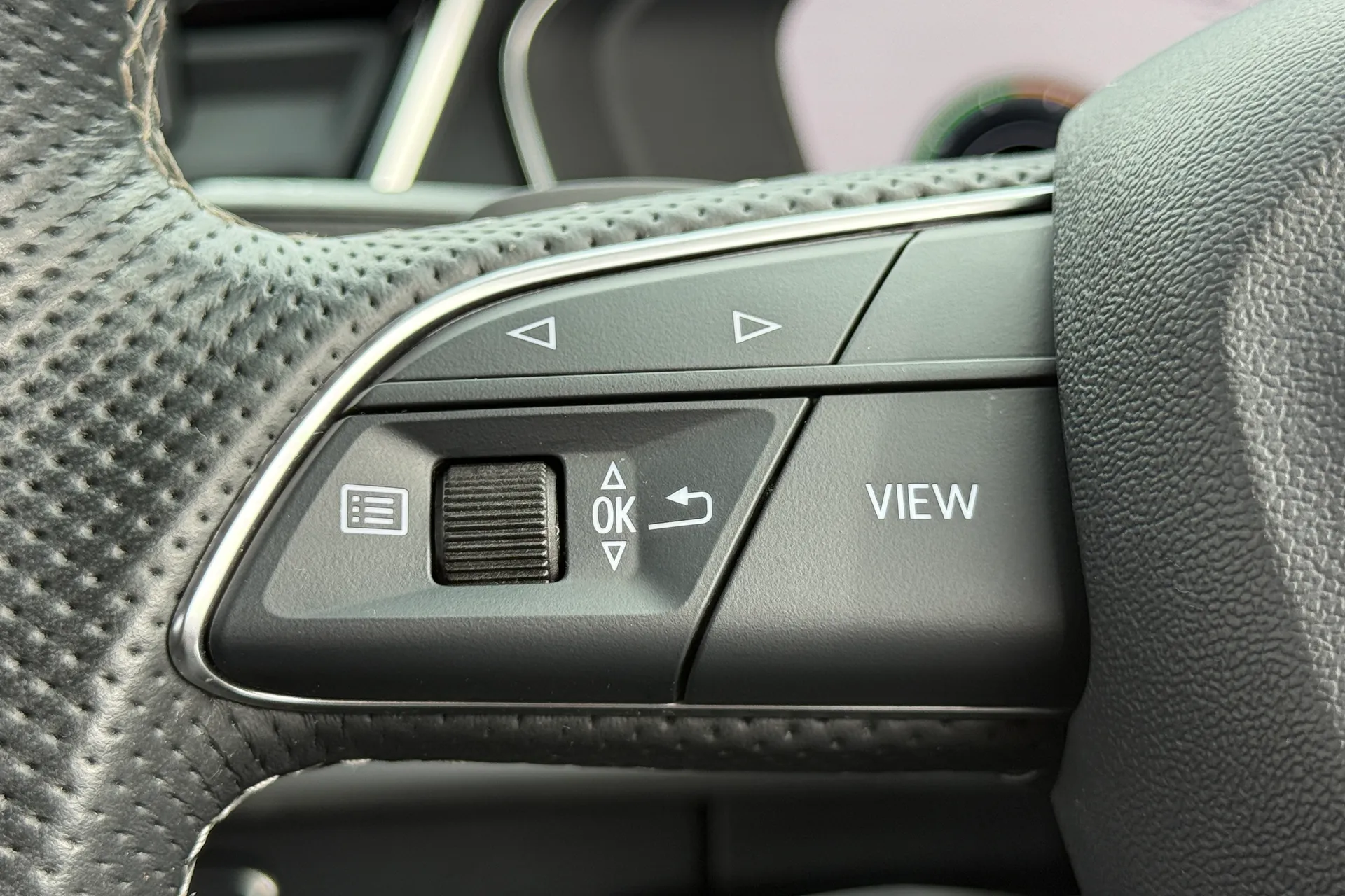Audi Q5 thumbnail image number 22