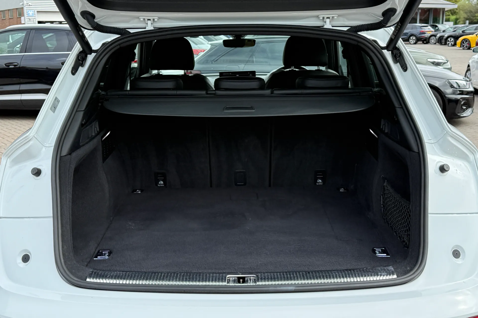 Audi Q5 thumbnail image number 36