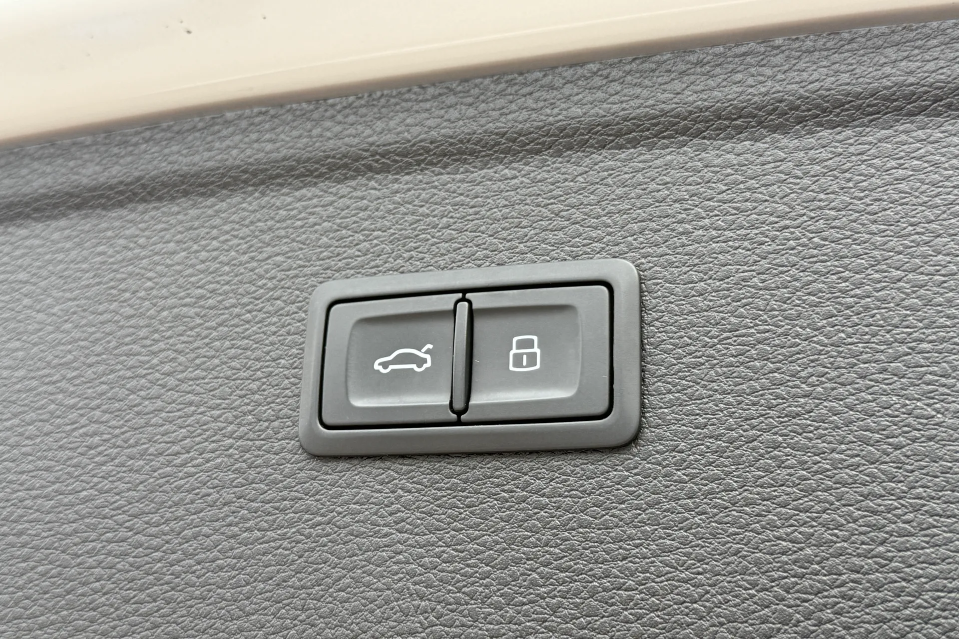 Audi Q5 thumbnail image number 37