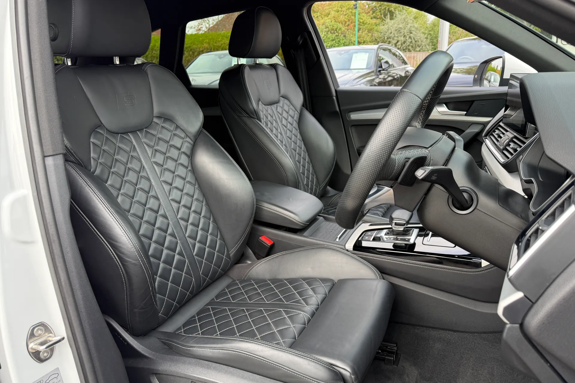 Audi Q5 thumbnail image number 28