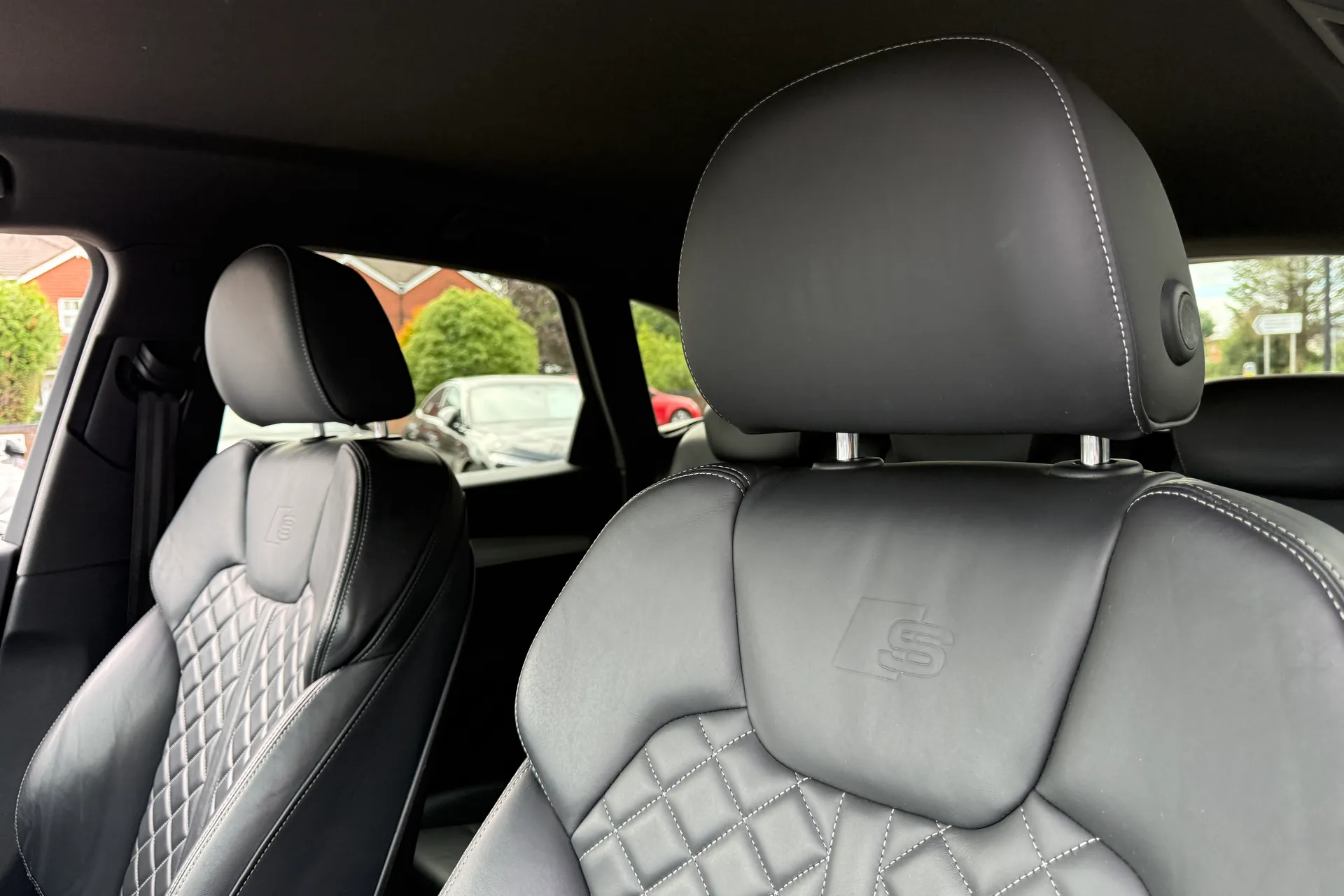Audi Q5 thumbnail image number 32