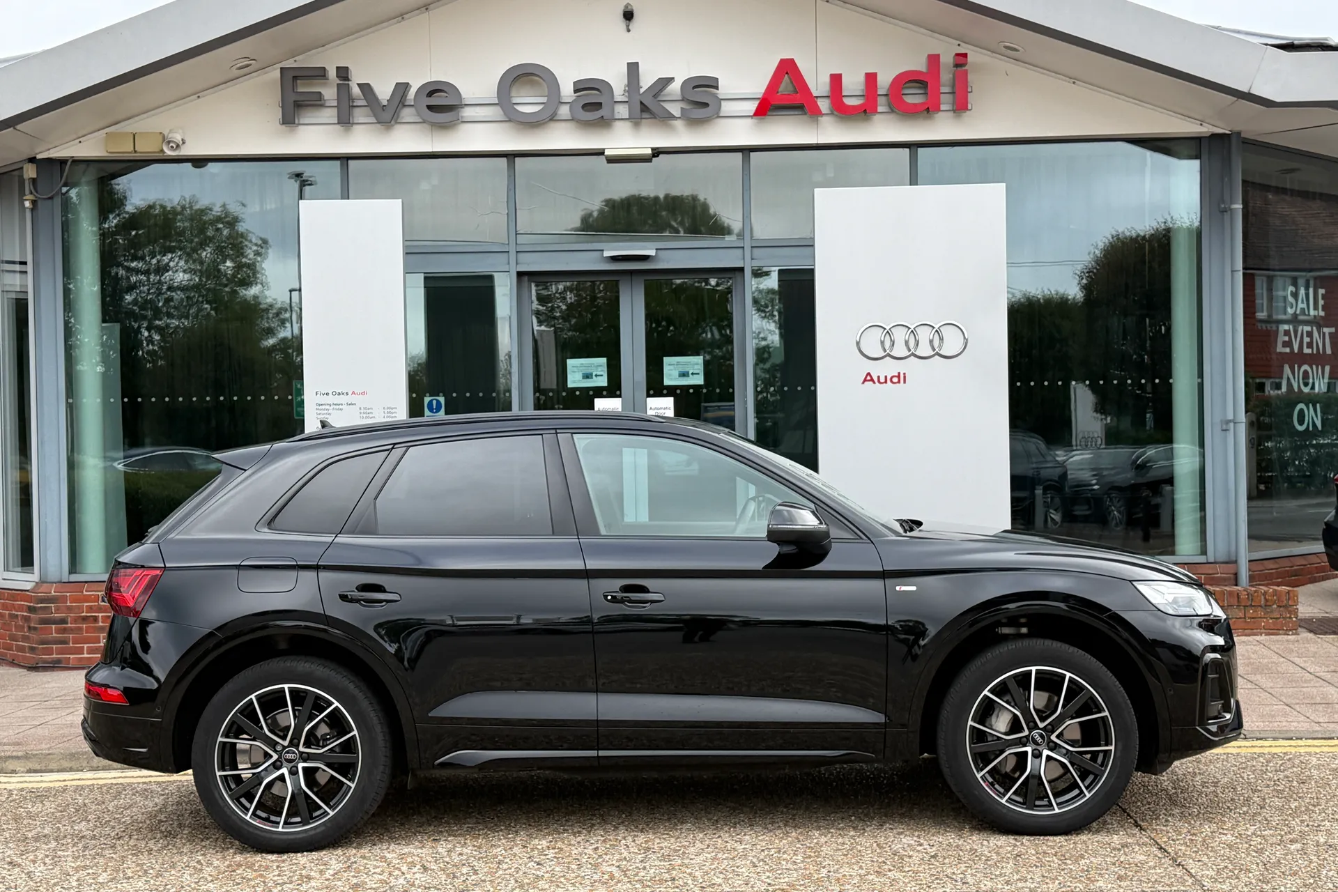 Audi Q5 thumbnail image number 2