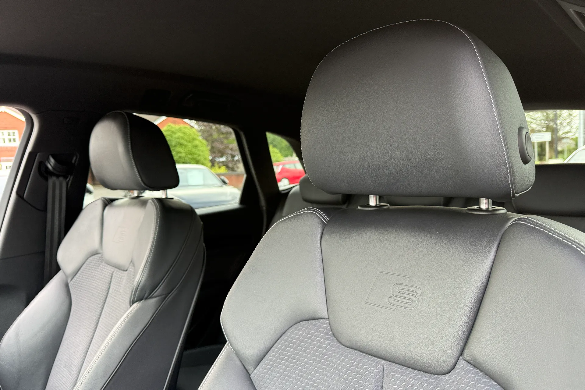 Audi Q5 thumbnail image number 35