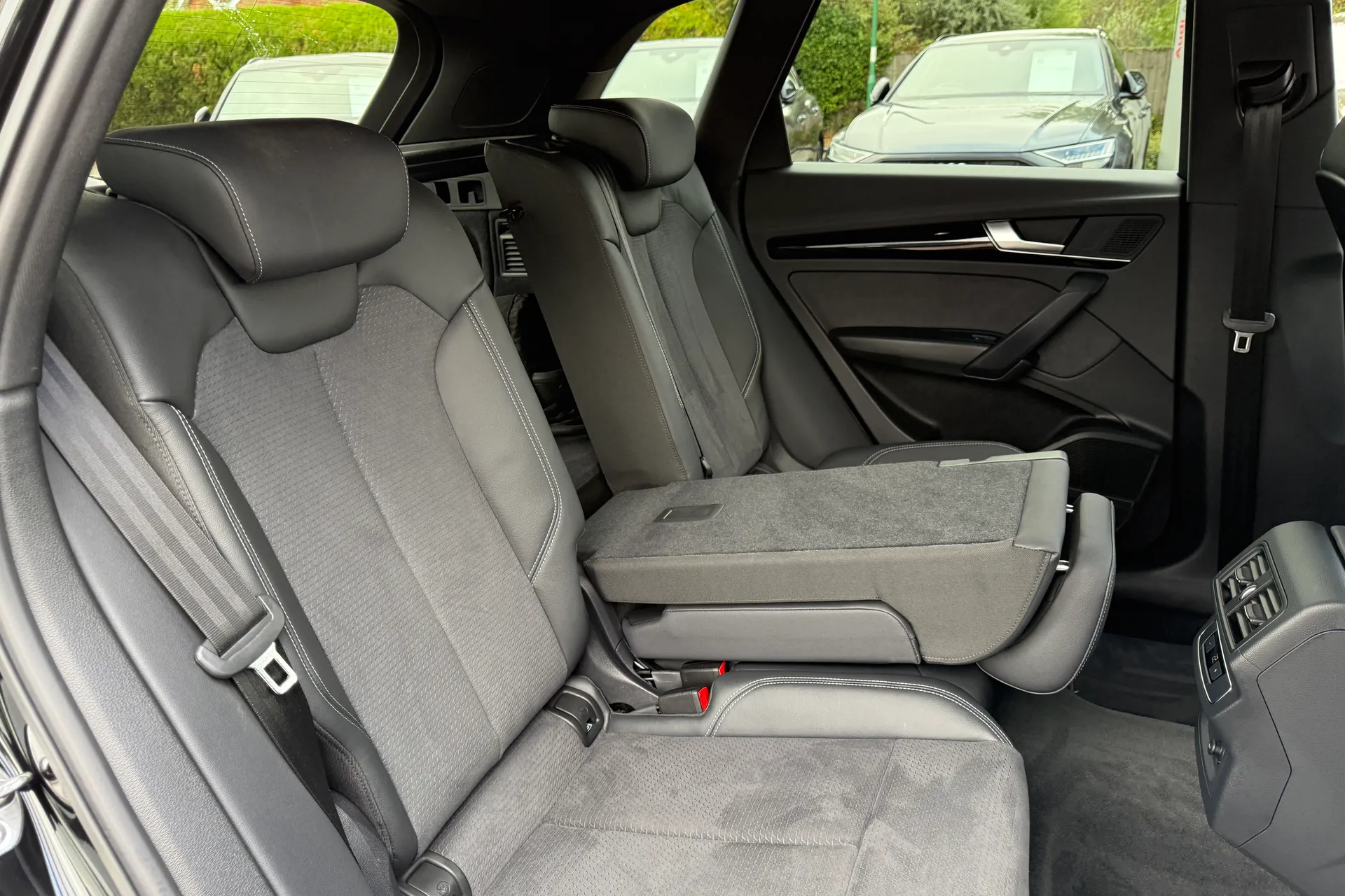 Audi Q5 thumbnail image number 50